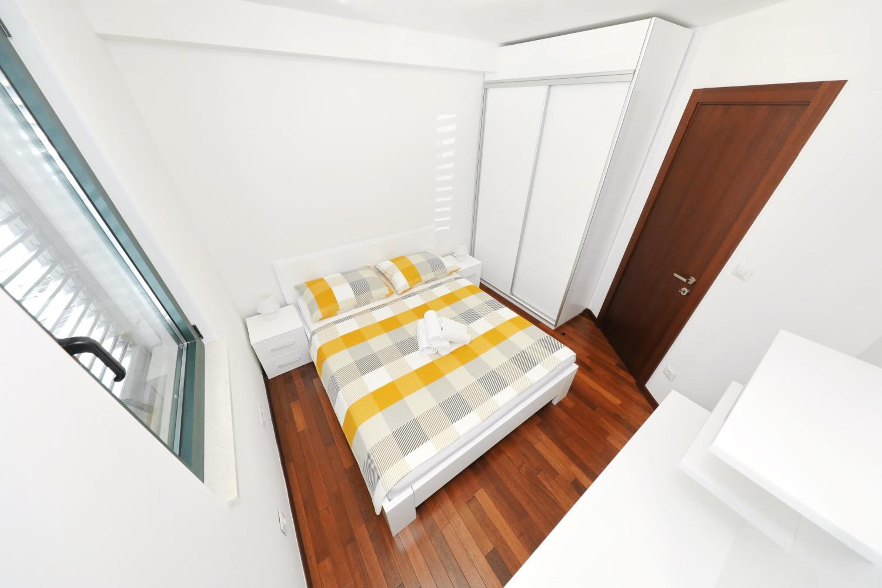 Apartamento - Segundo Andar