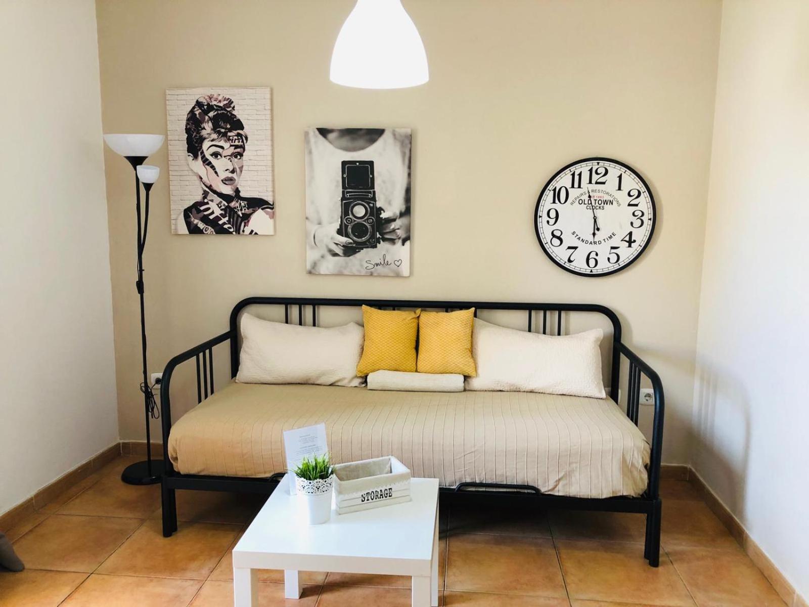 One-Bedroom Apartment - Photo 1