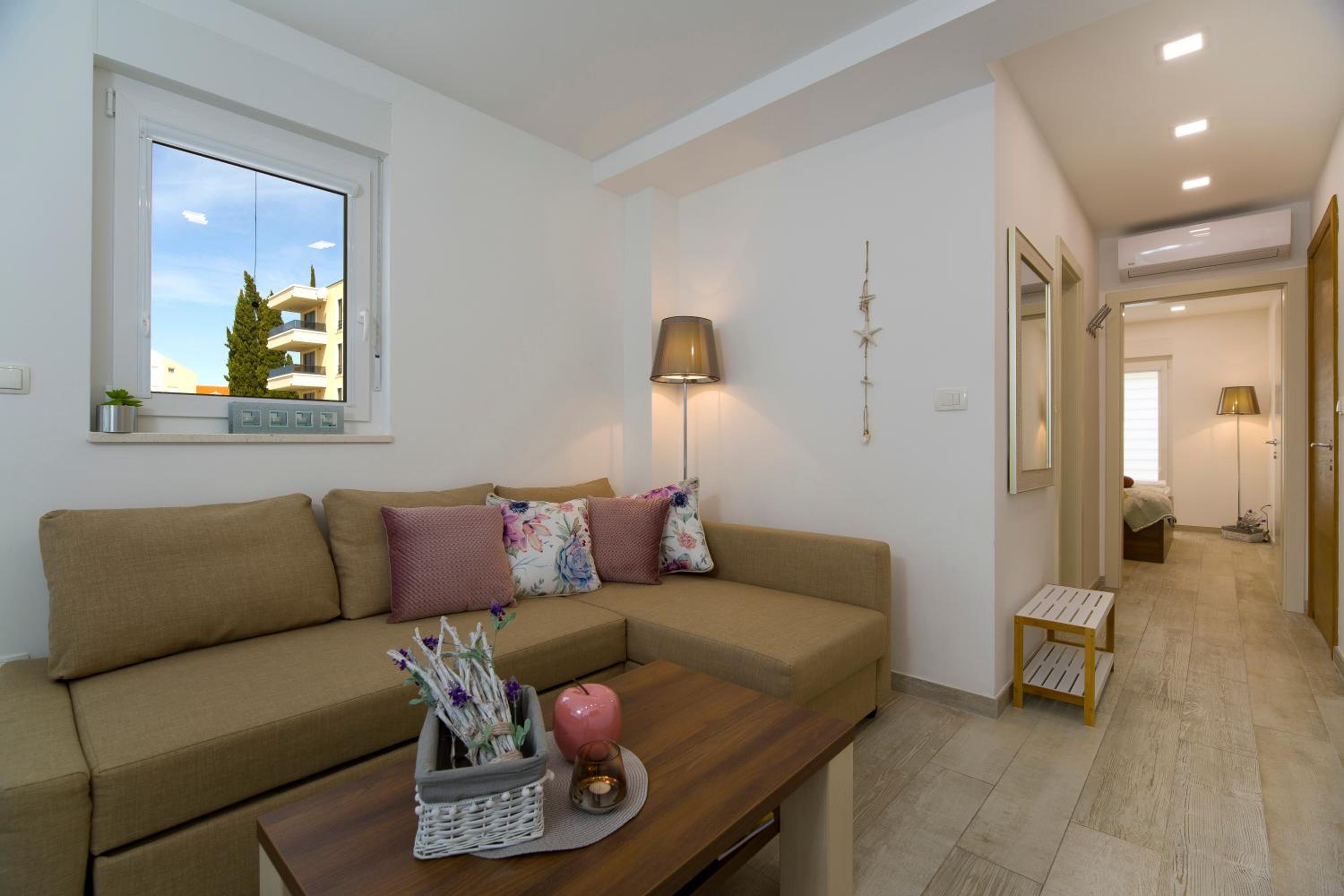 Apartment with Mountain View photo 3