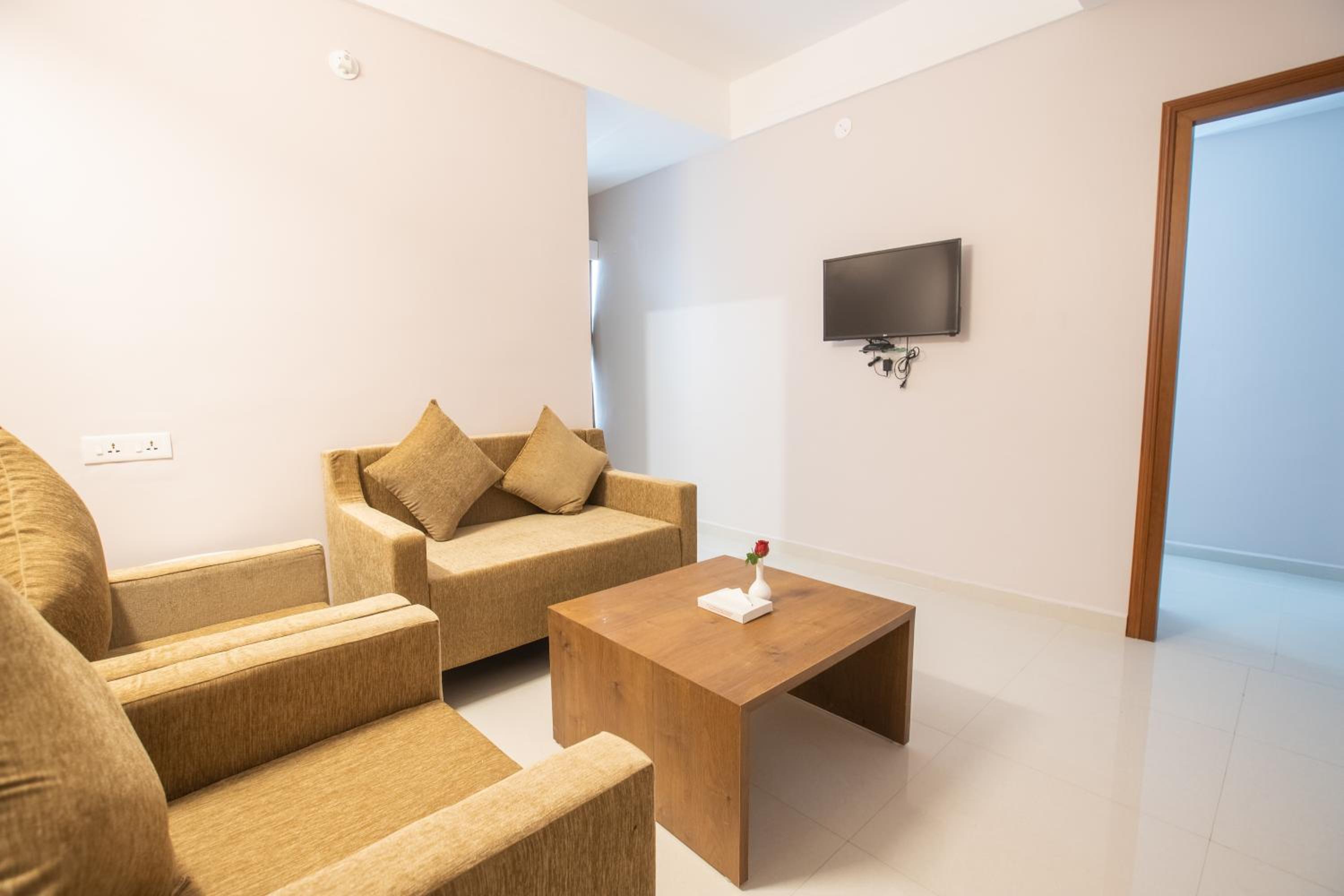 Suite - Photo 6