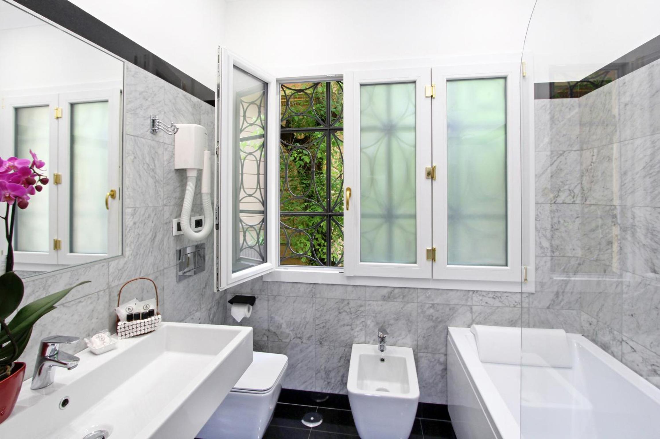 Superior Single Room photo 2