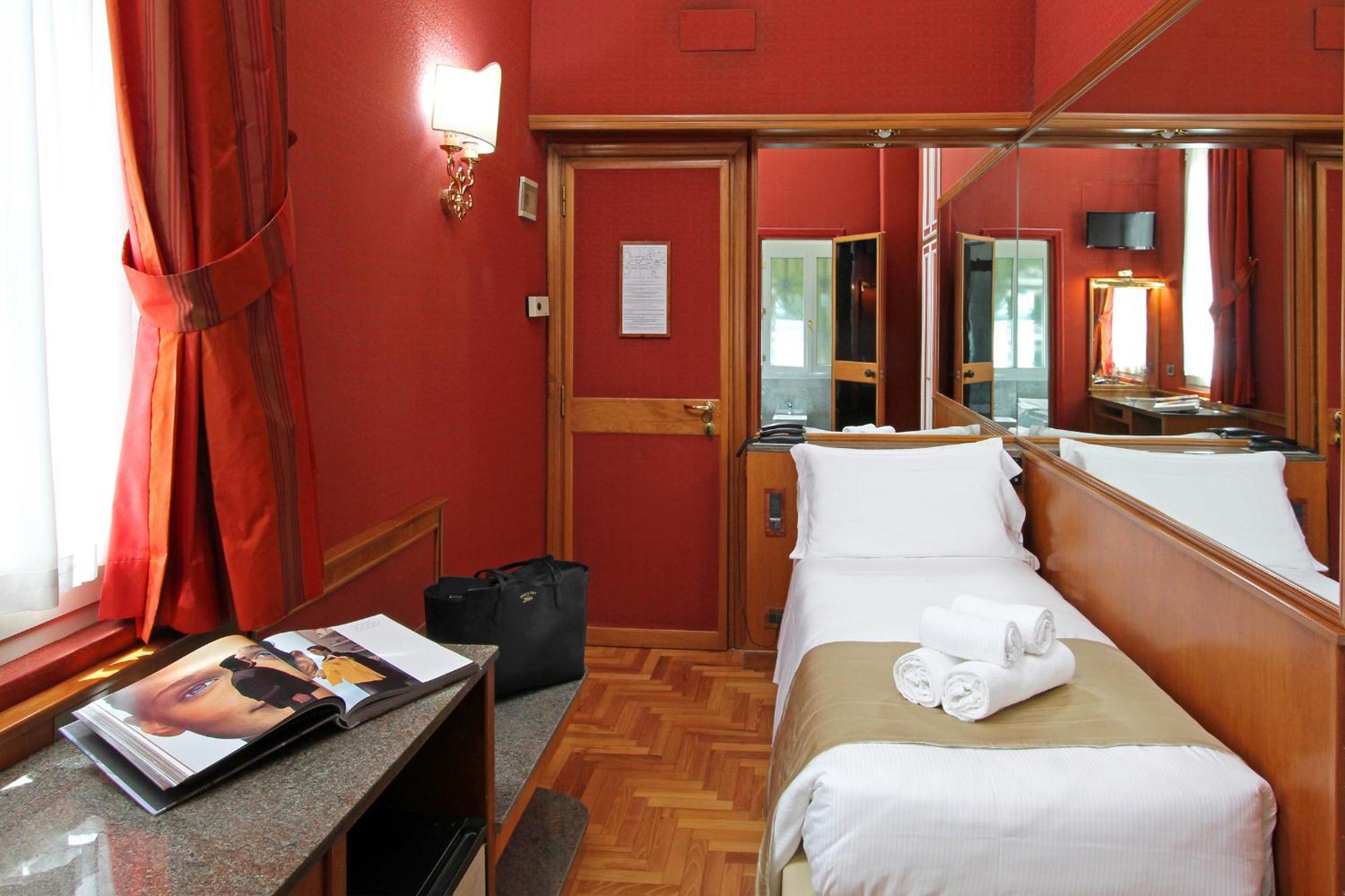 Standard Single Room photo 2