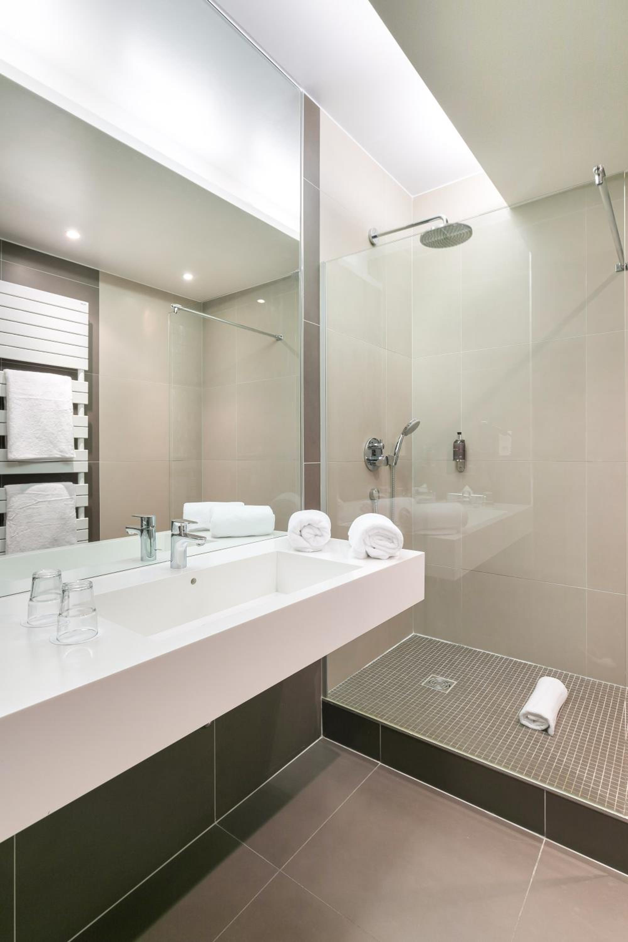 Superior Twin Room - Photo 4