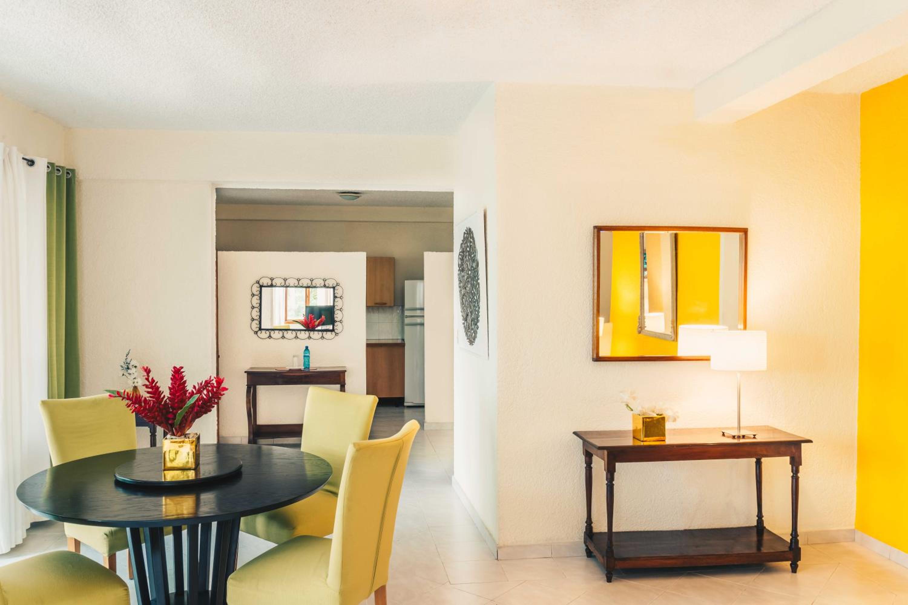 Two-Bedroom Suite photo 2