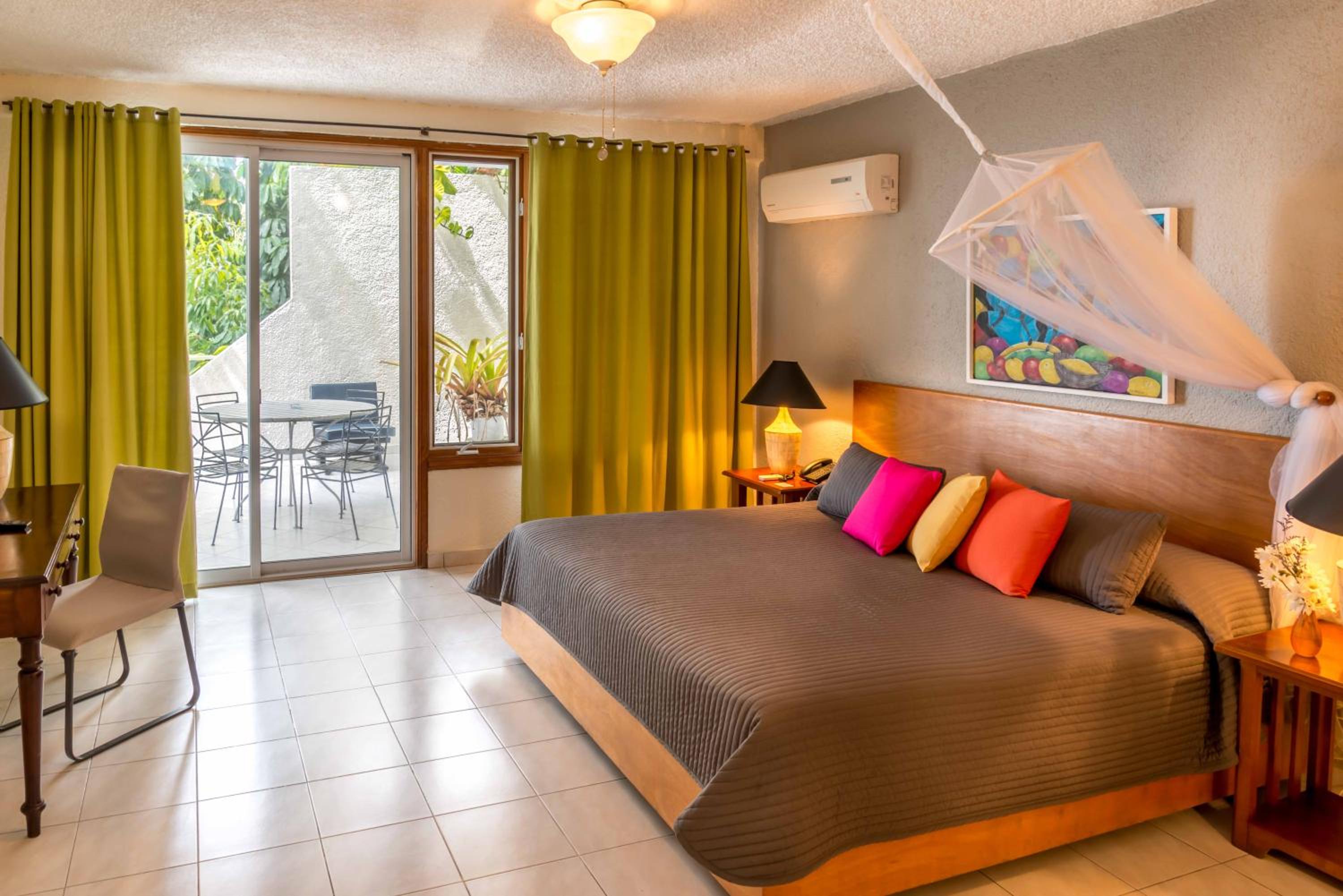 Deluxe Junior Suite photo 2