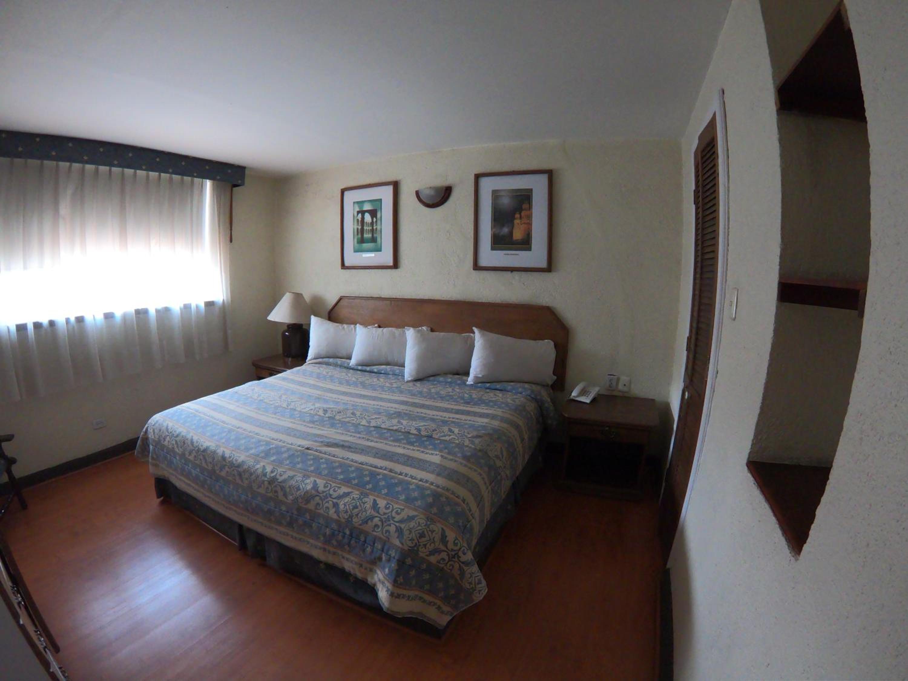 Two-Bedroom Suite - Photo 2
