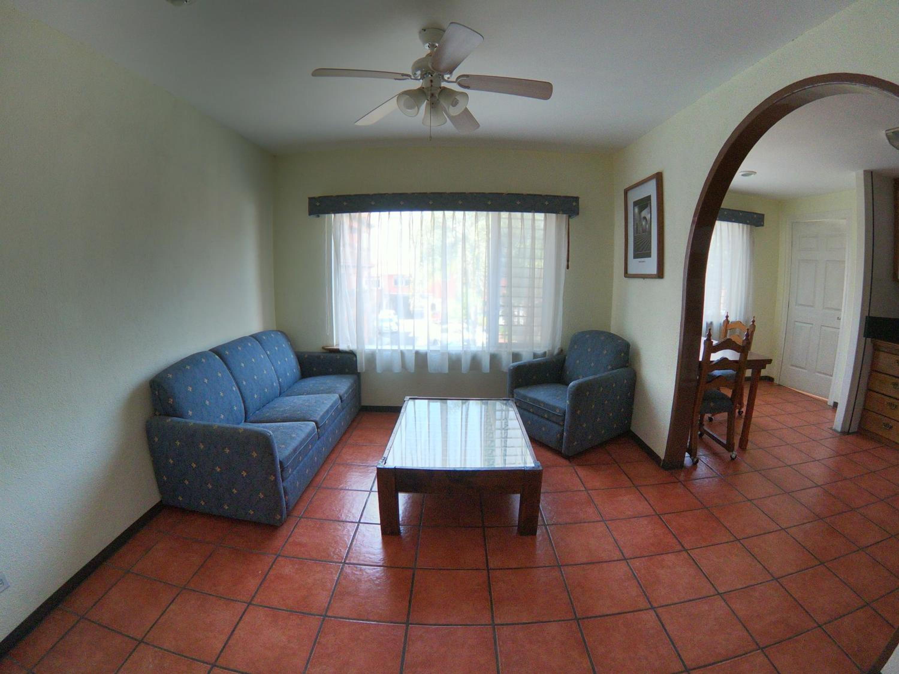 One-Bedroom Suite - Photo 3