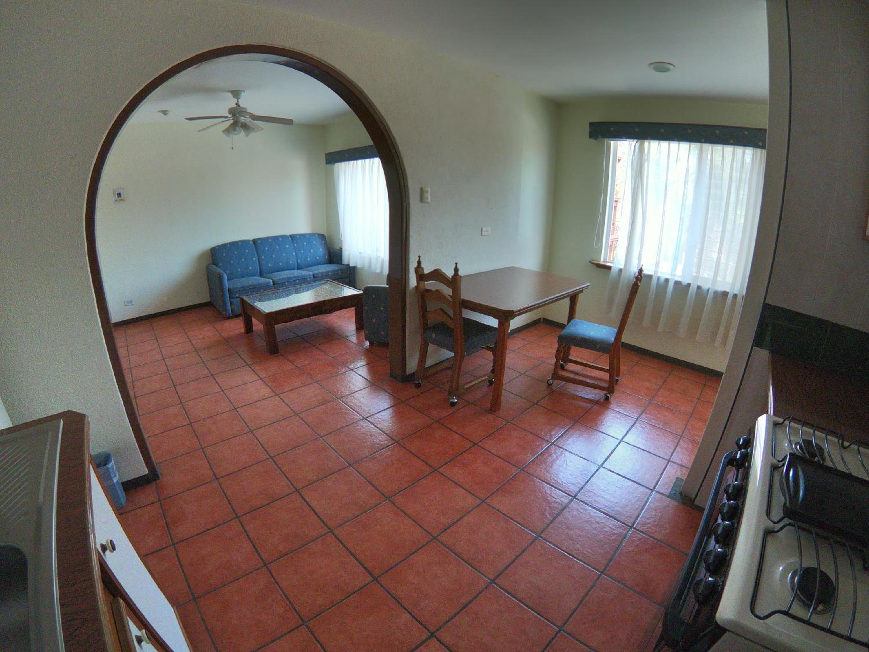 One-Bedroom Suite - Photo 2