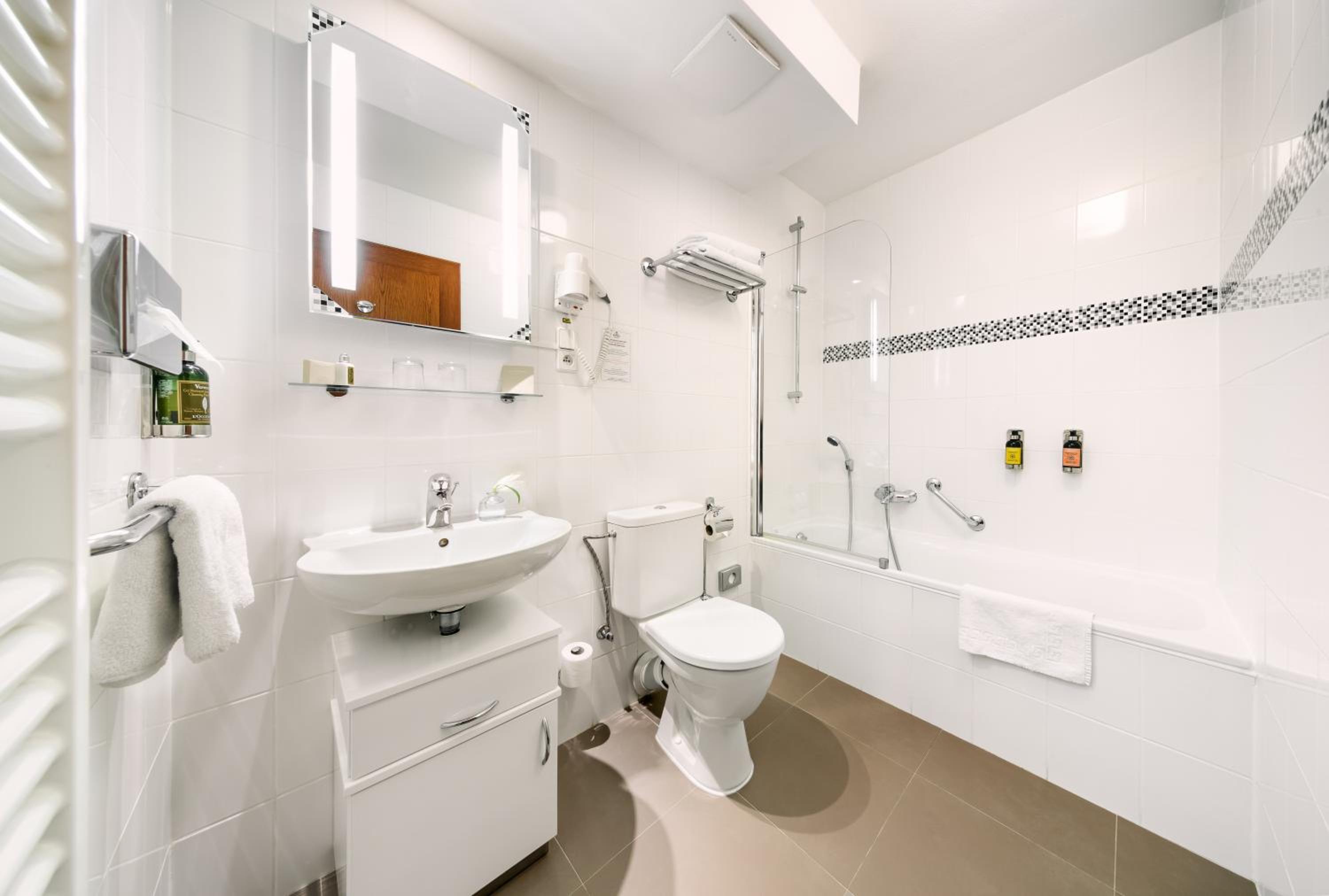 Superior Double/Twin Room - Photo 7