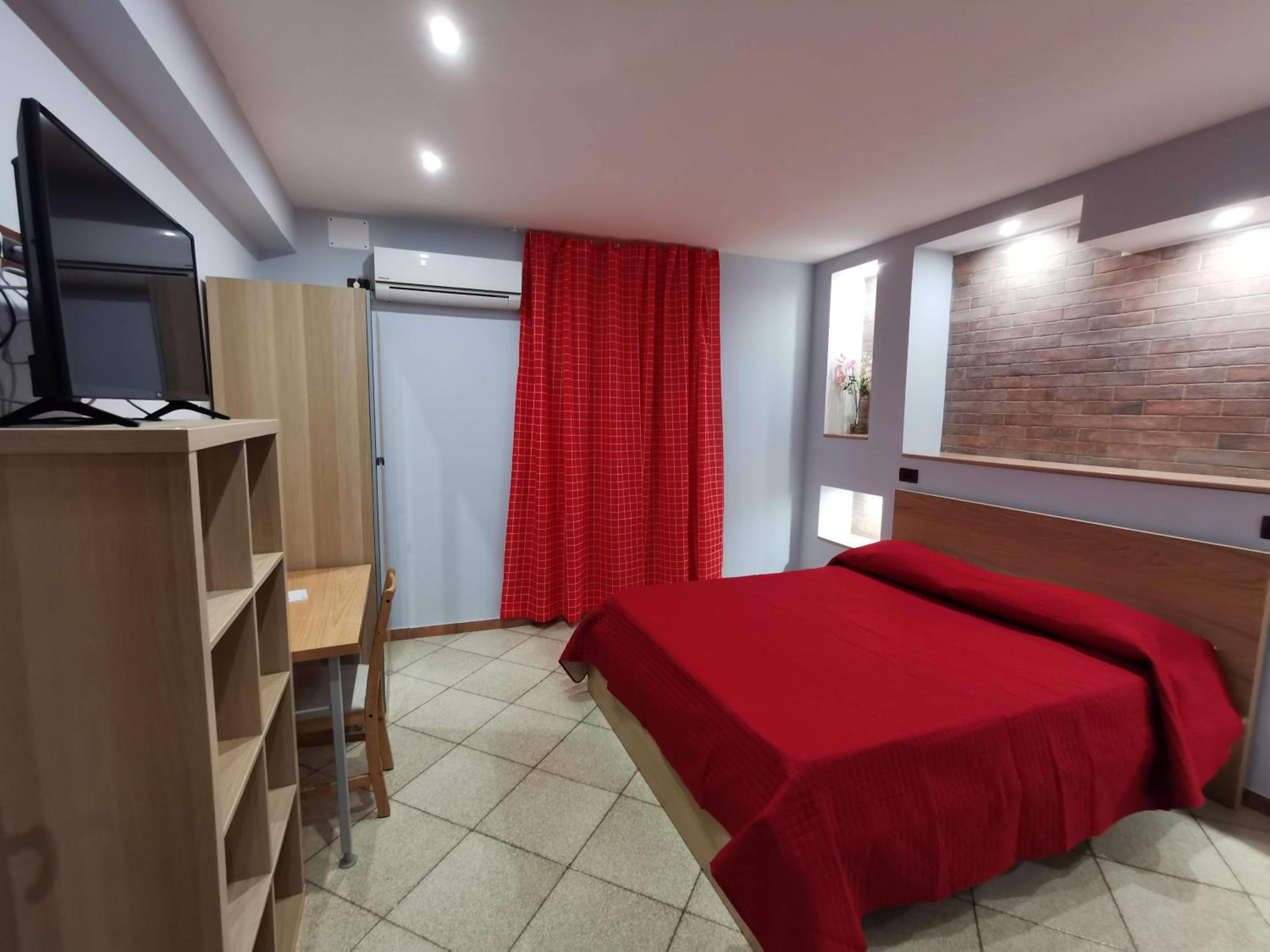 Double Room With Private Bathroom photo 2