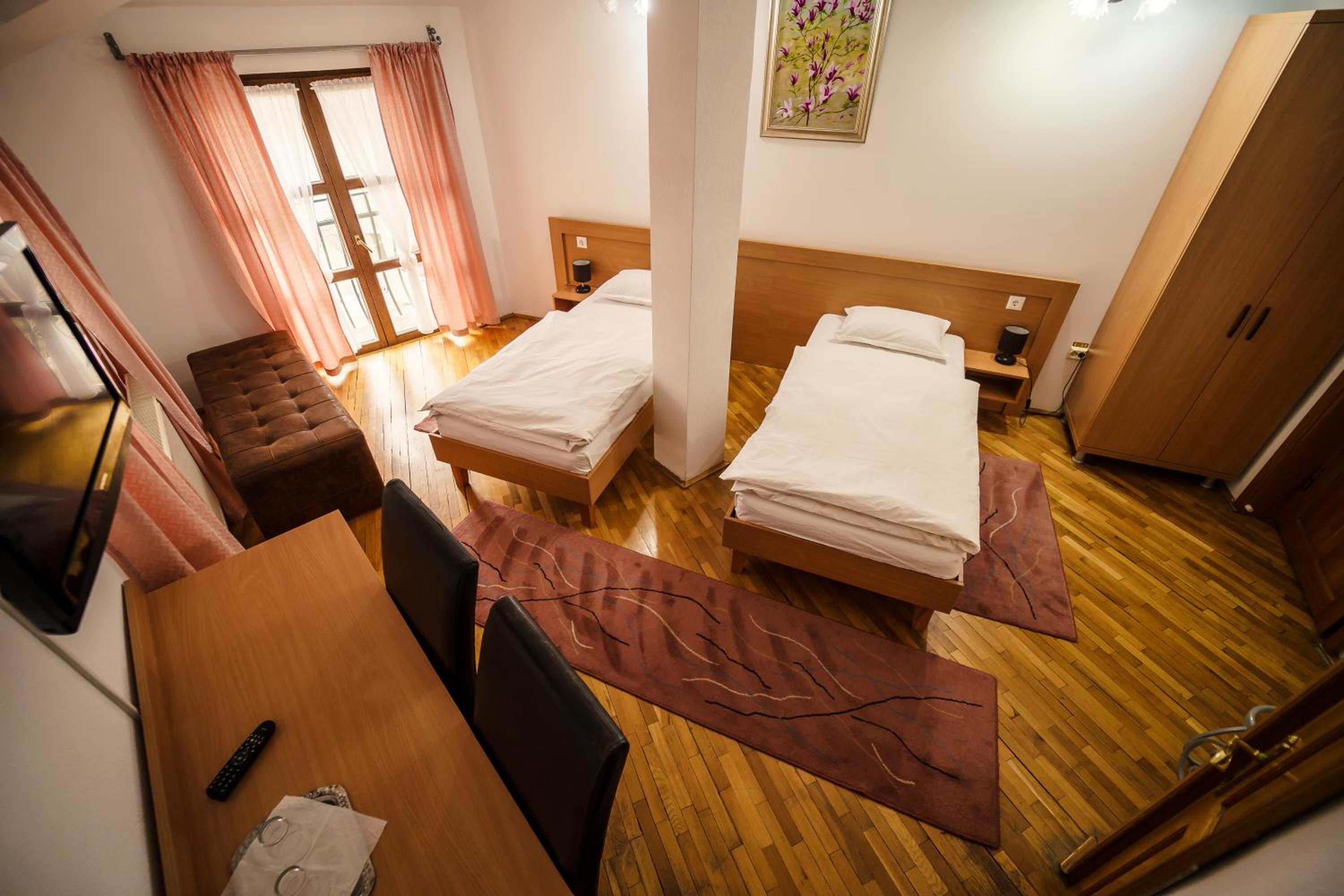 Twin Room photo 1