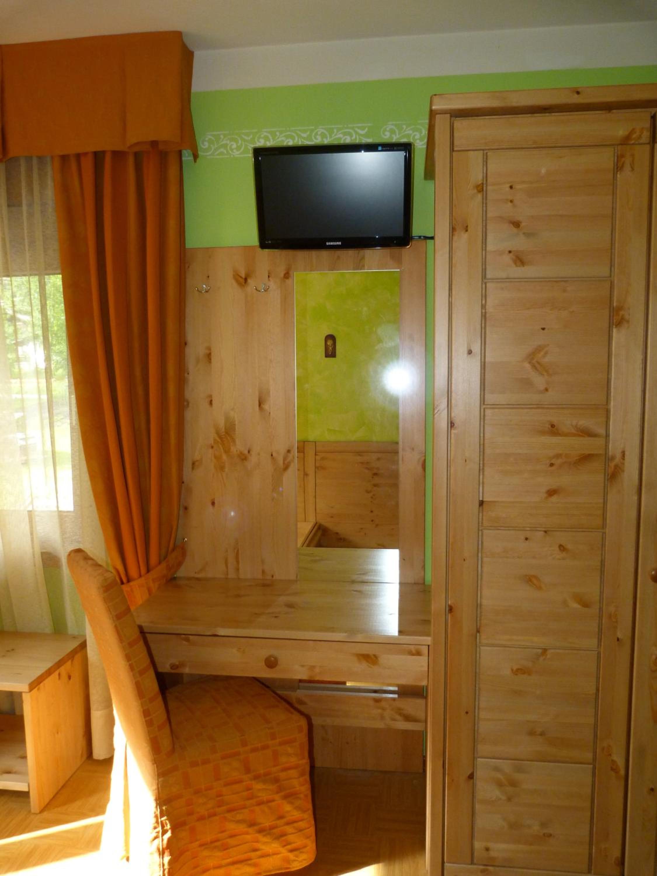 Double or Twin Room - Photo 1
