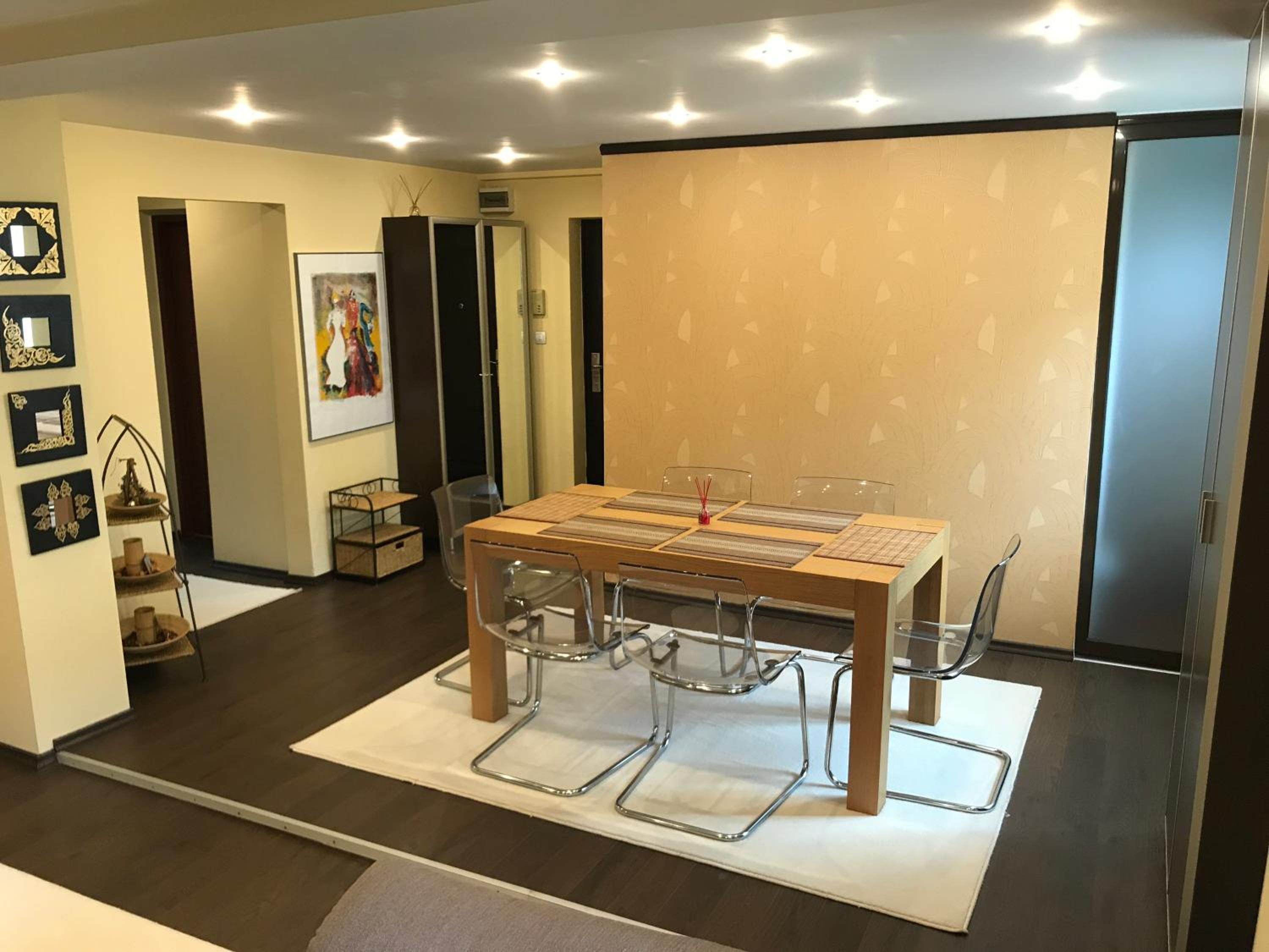 Two-Bedroom Apartment - Photo 7