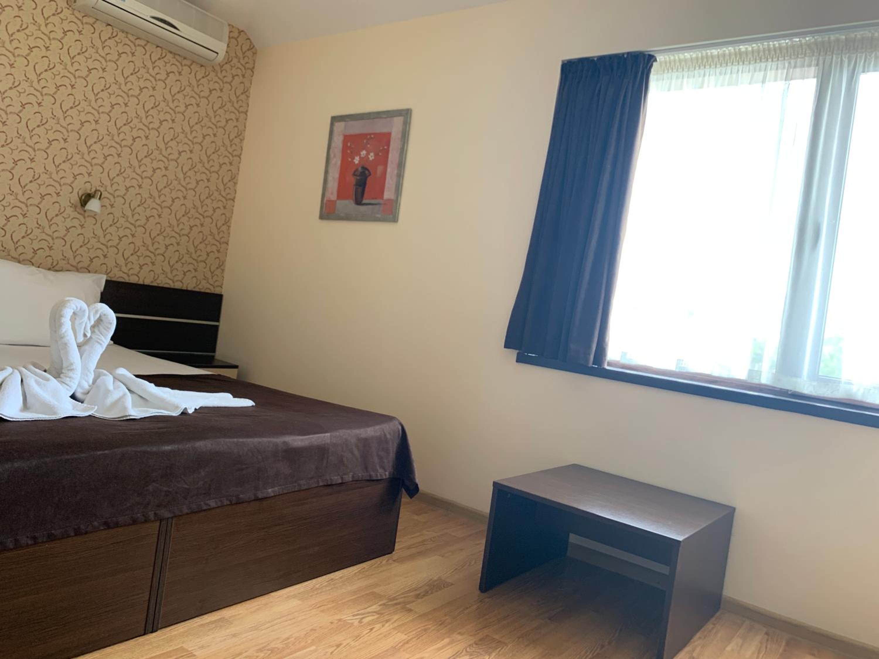 Twin Room - Photo 6