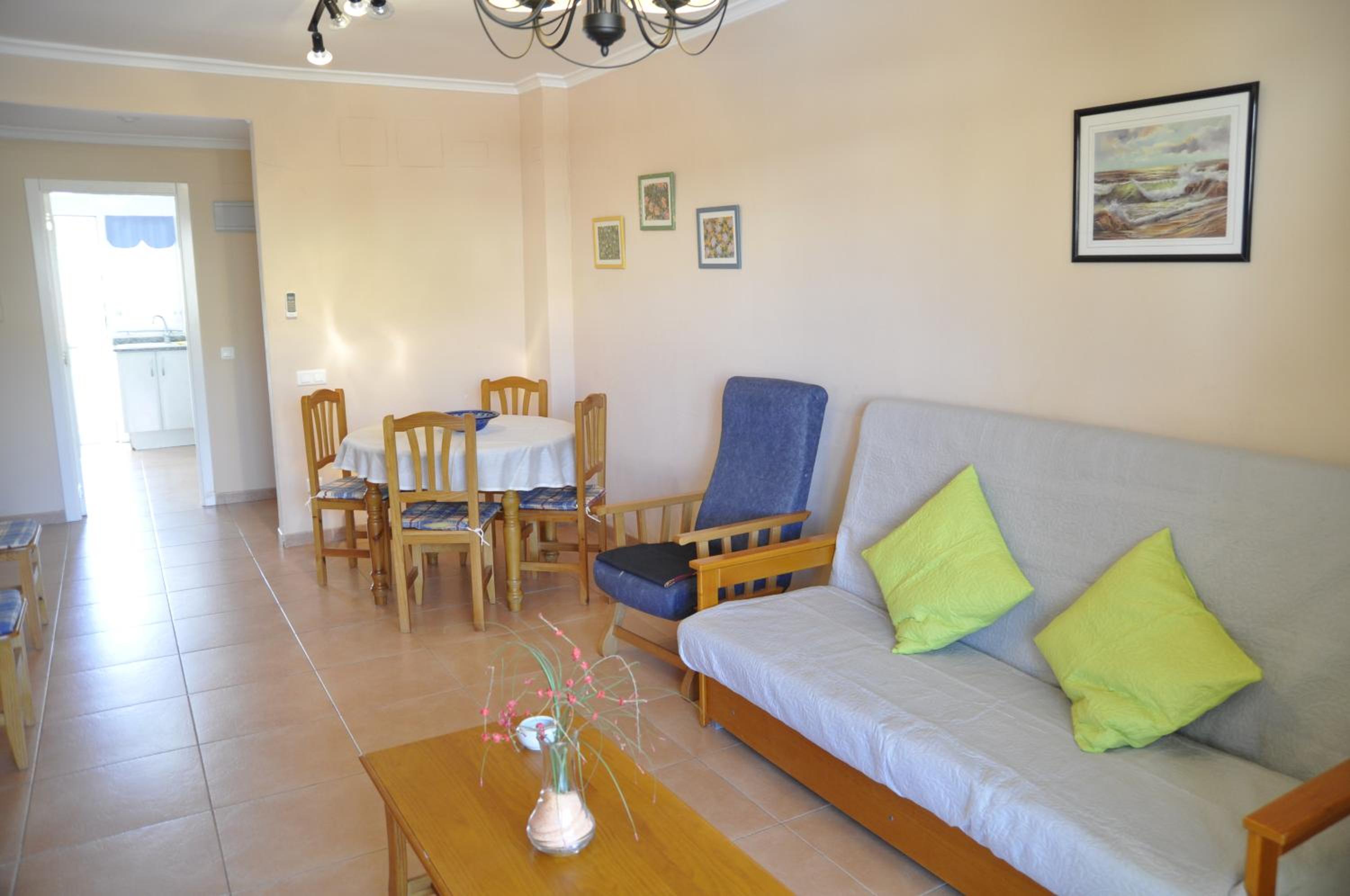 Apartamento con vista a la piscina