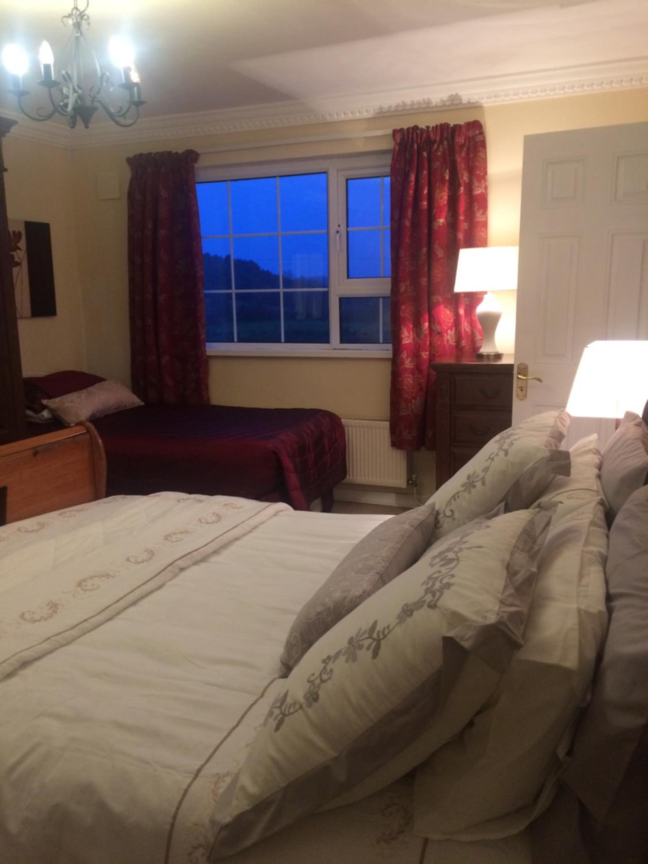 Deluxe Family Room photo 1