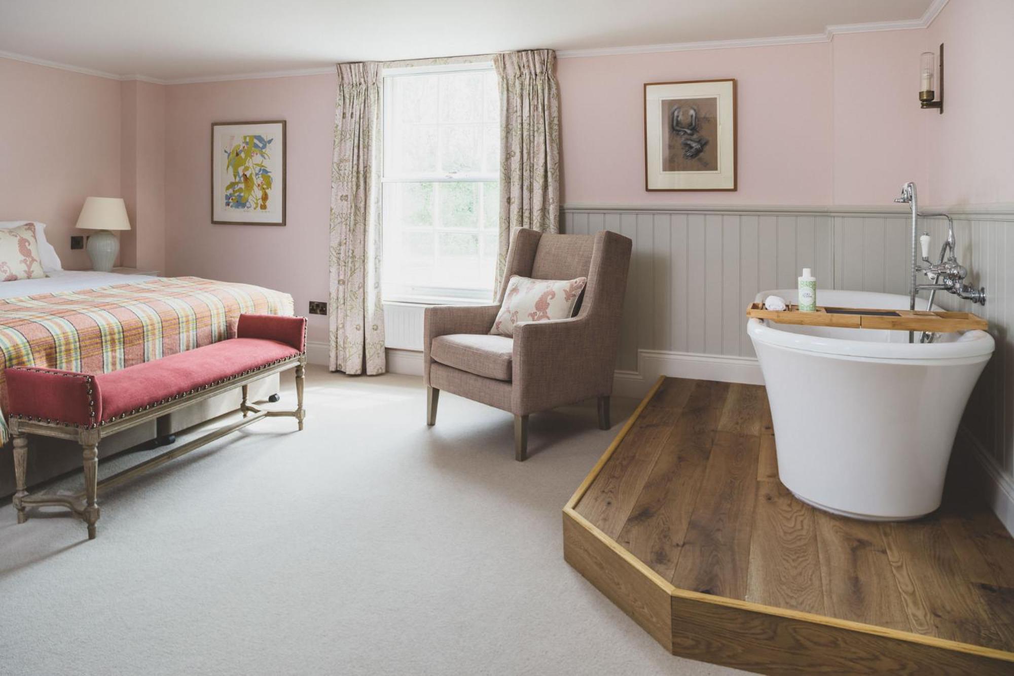 Deluxe King Room photo 3