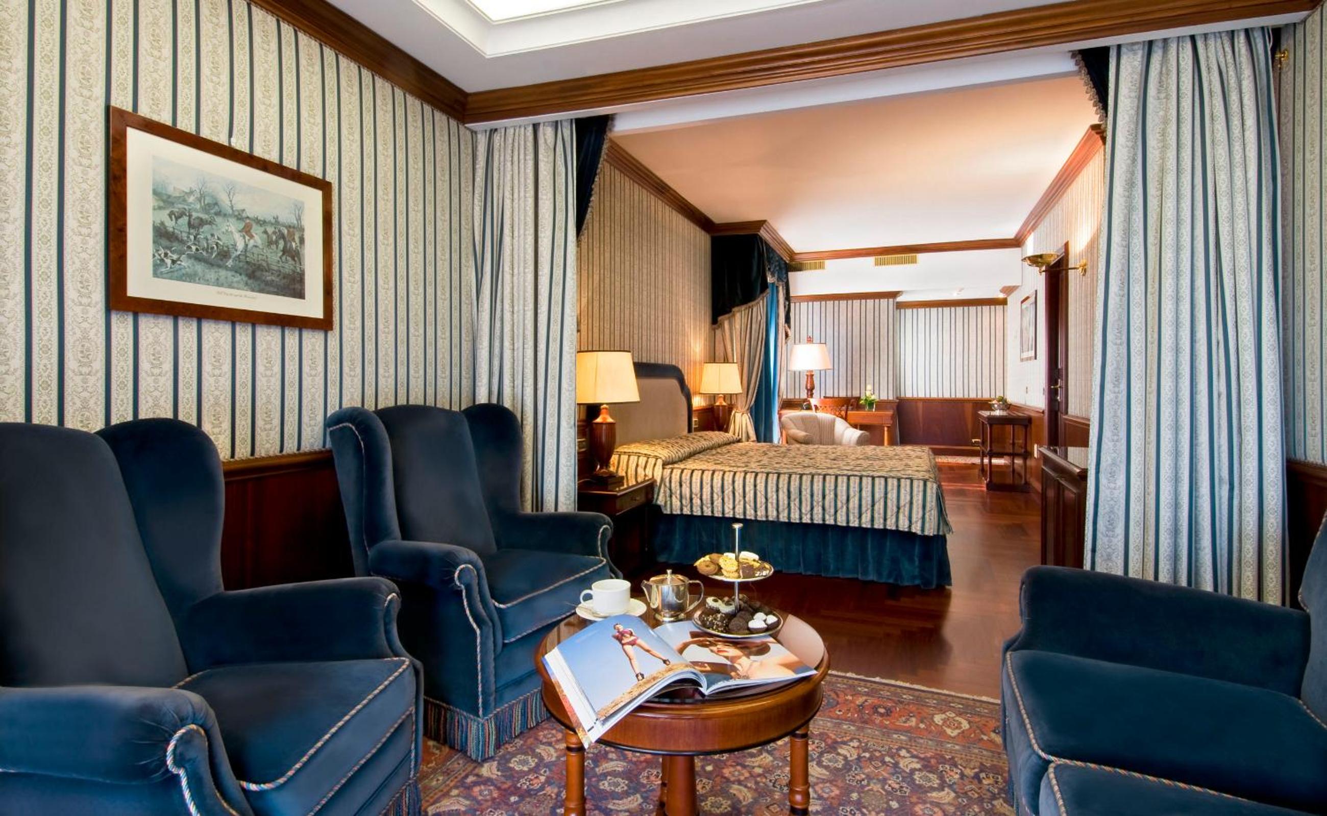 Junior Suite with Lake View - Photo 28