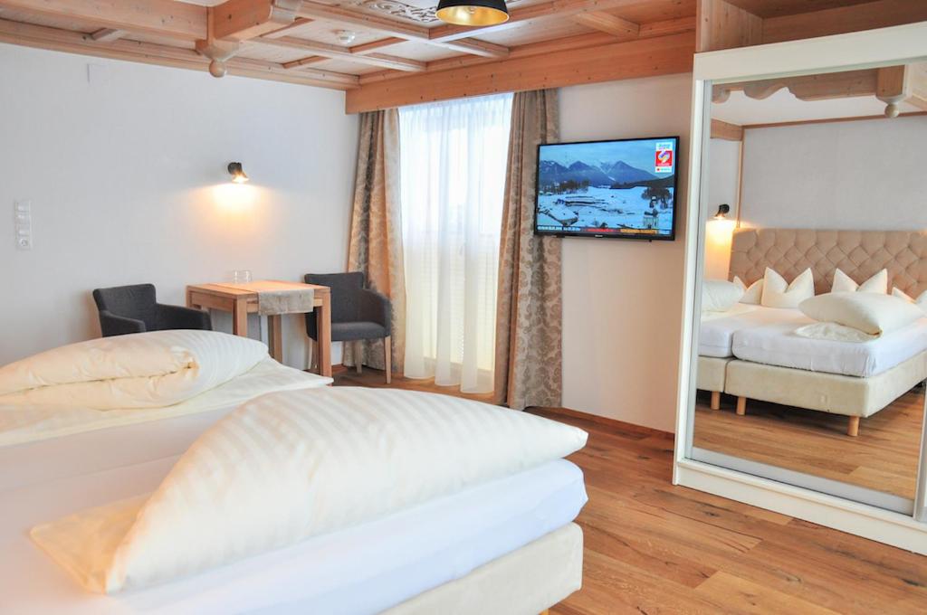 Superior Double Room - Photo 11
