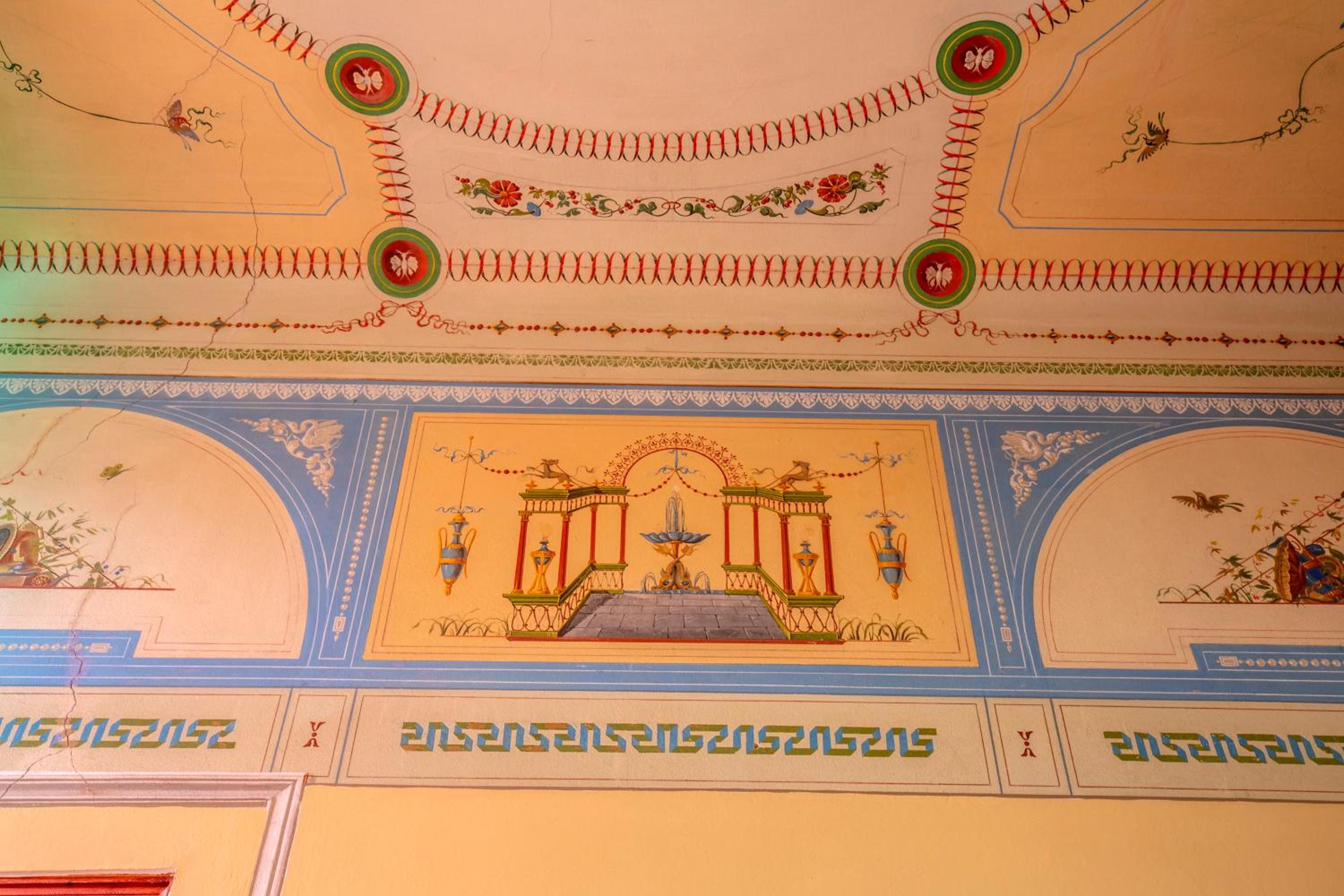 Superior Suite - Photo 18