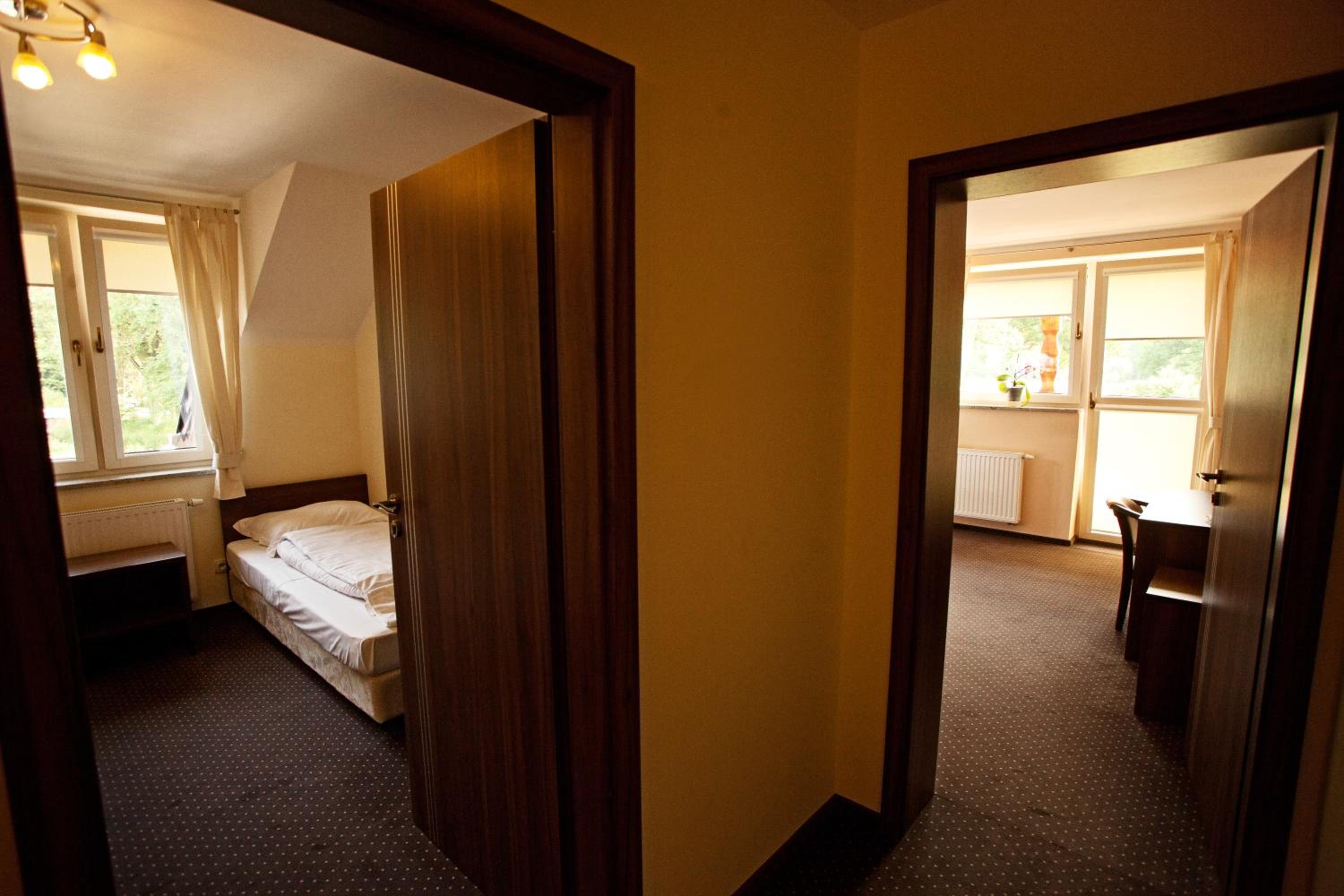 Apartment (4 Adults) - Photo 4