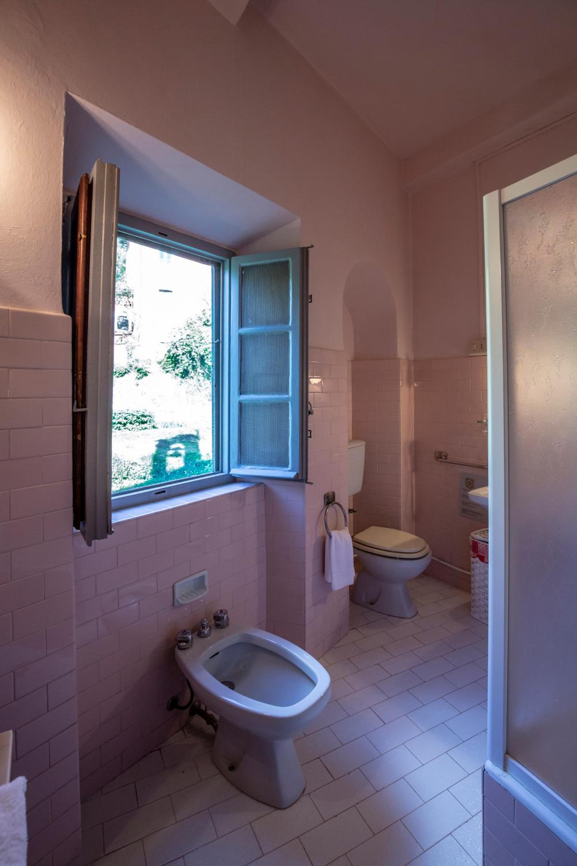Deluxe Double Room with Bath photo 2