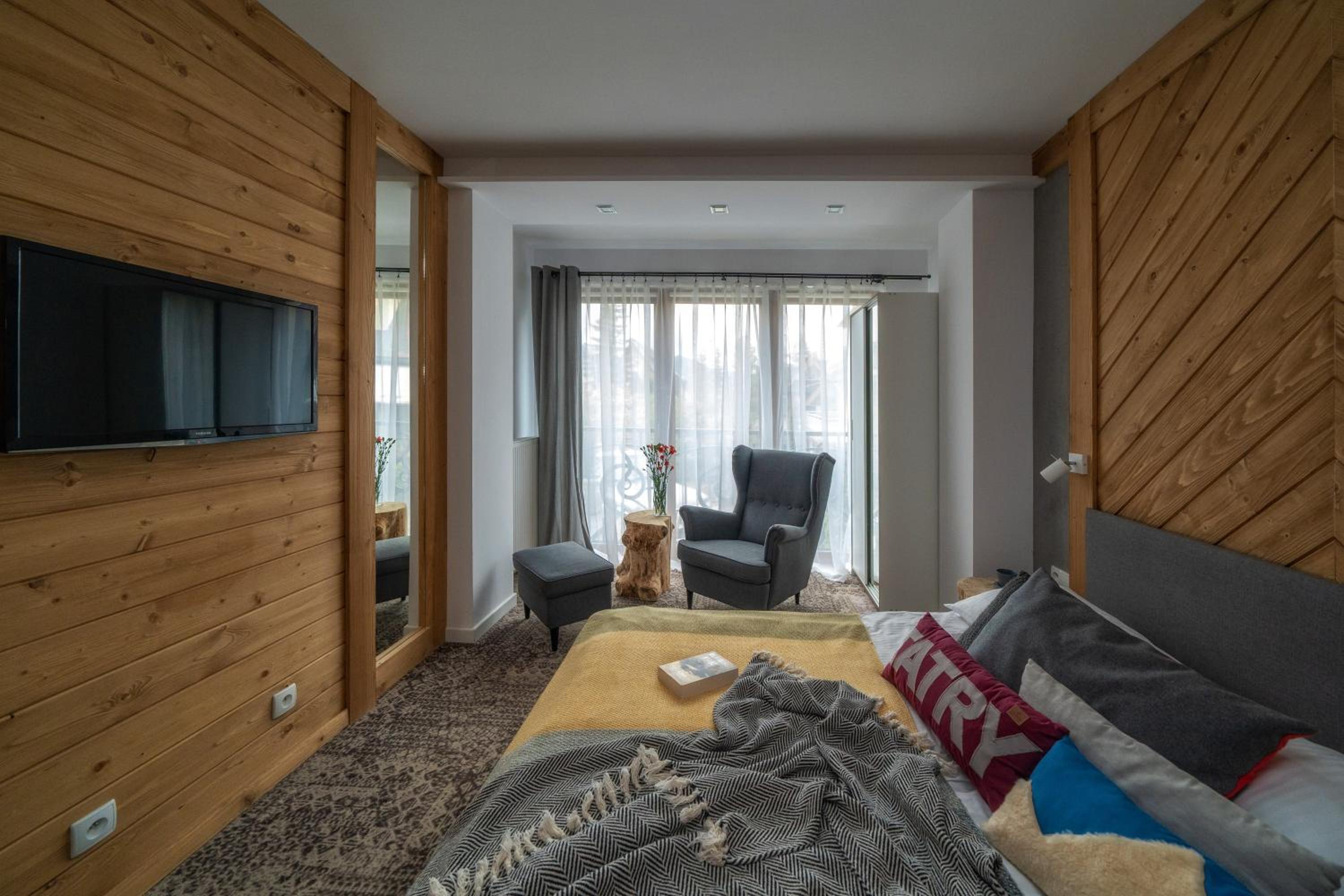 Deluxe Double Room with Terrace - Photo 14
