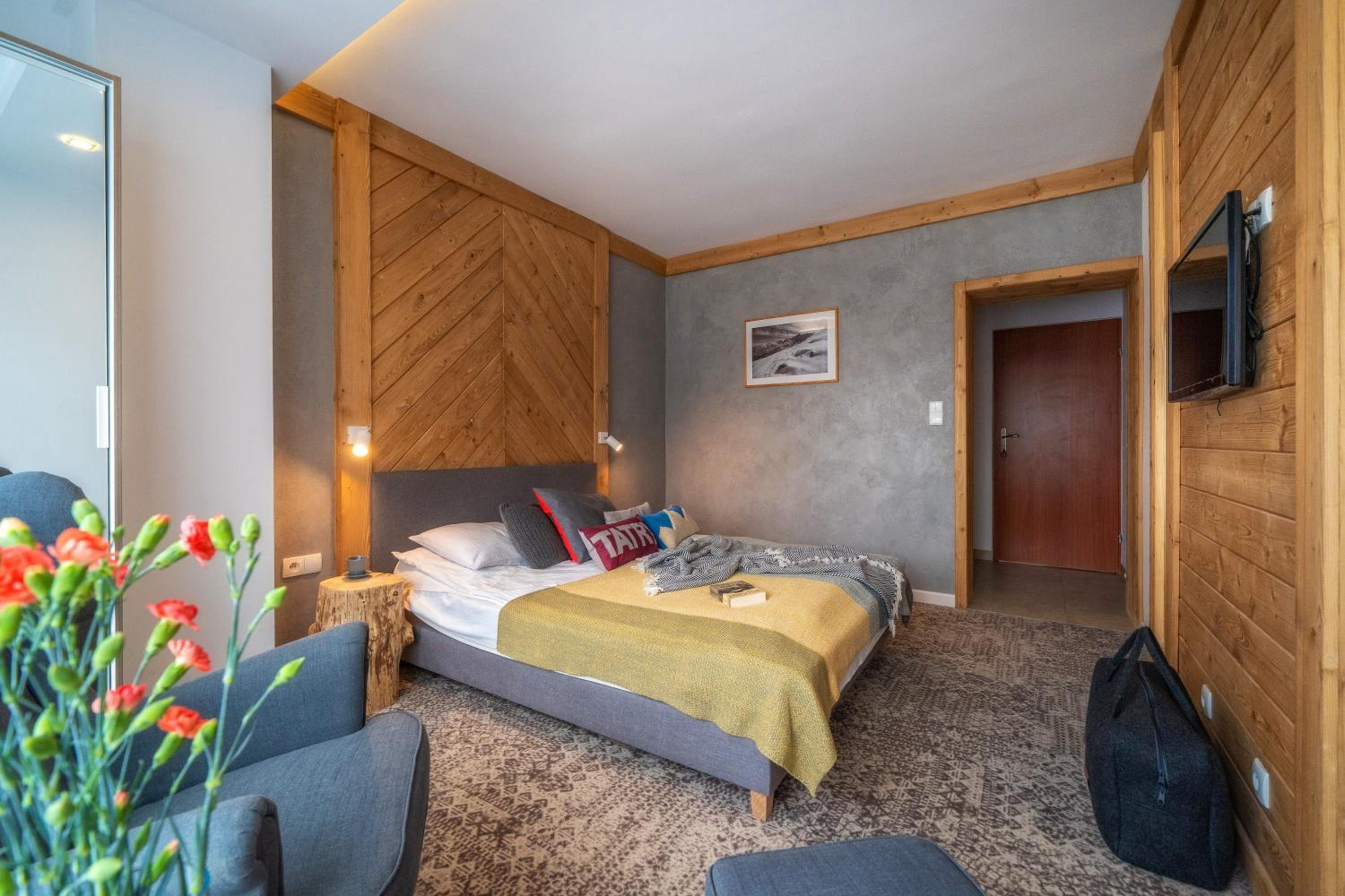 Deluxe Double Room with Terrace - Photo 12