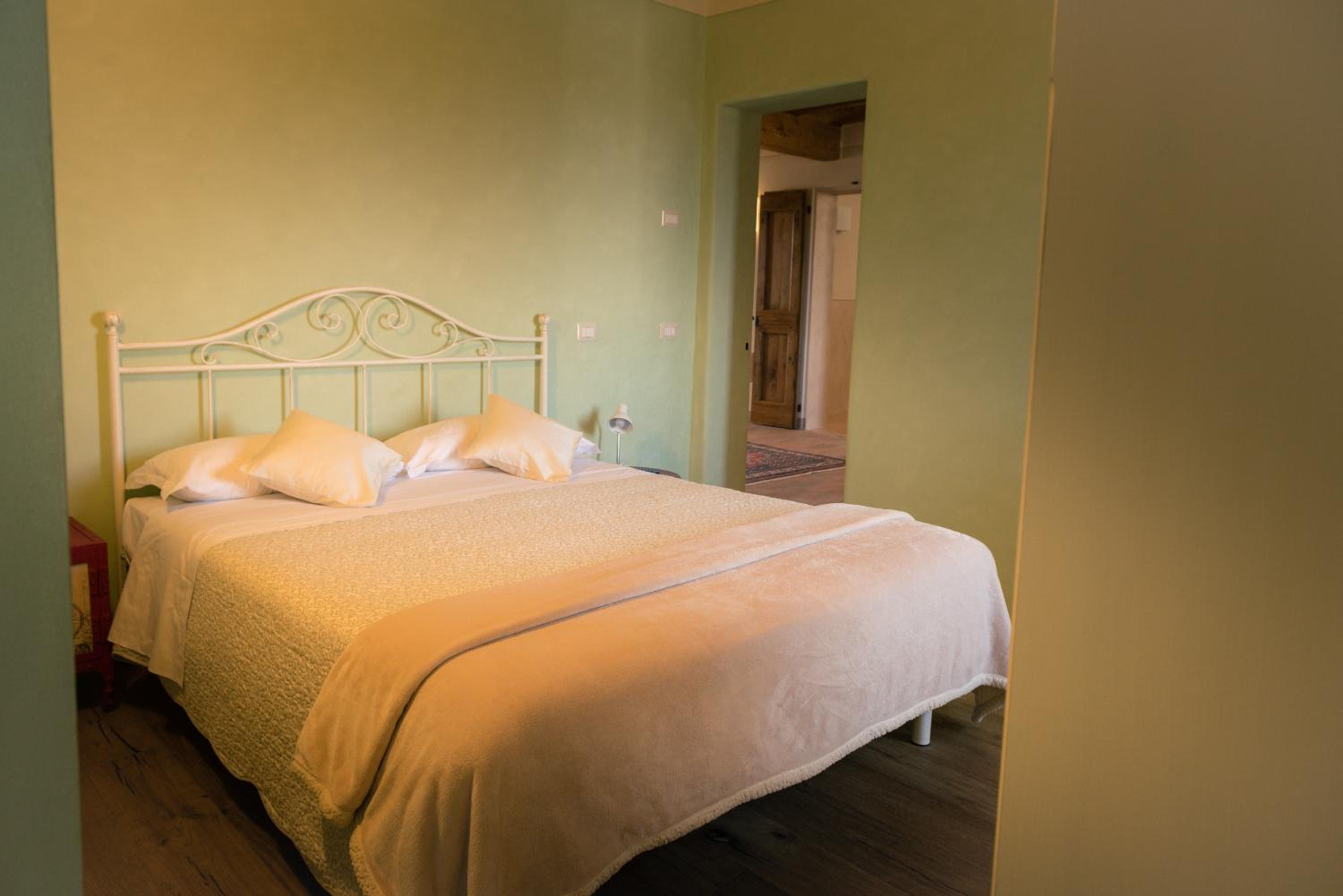Double Room - Photo 2