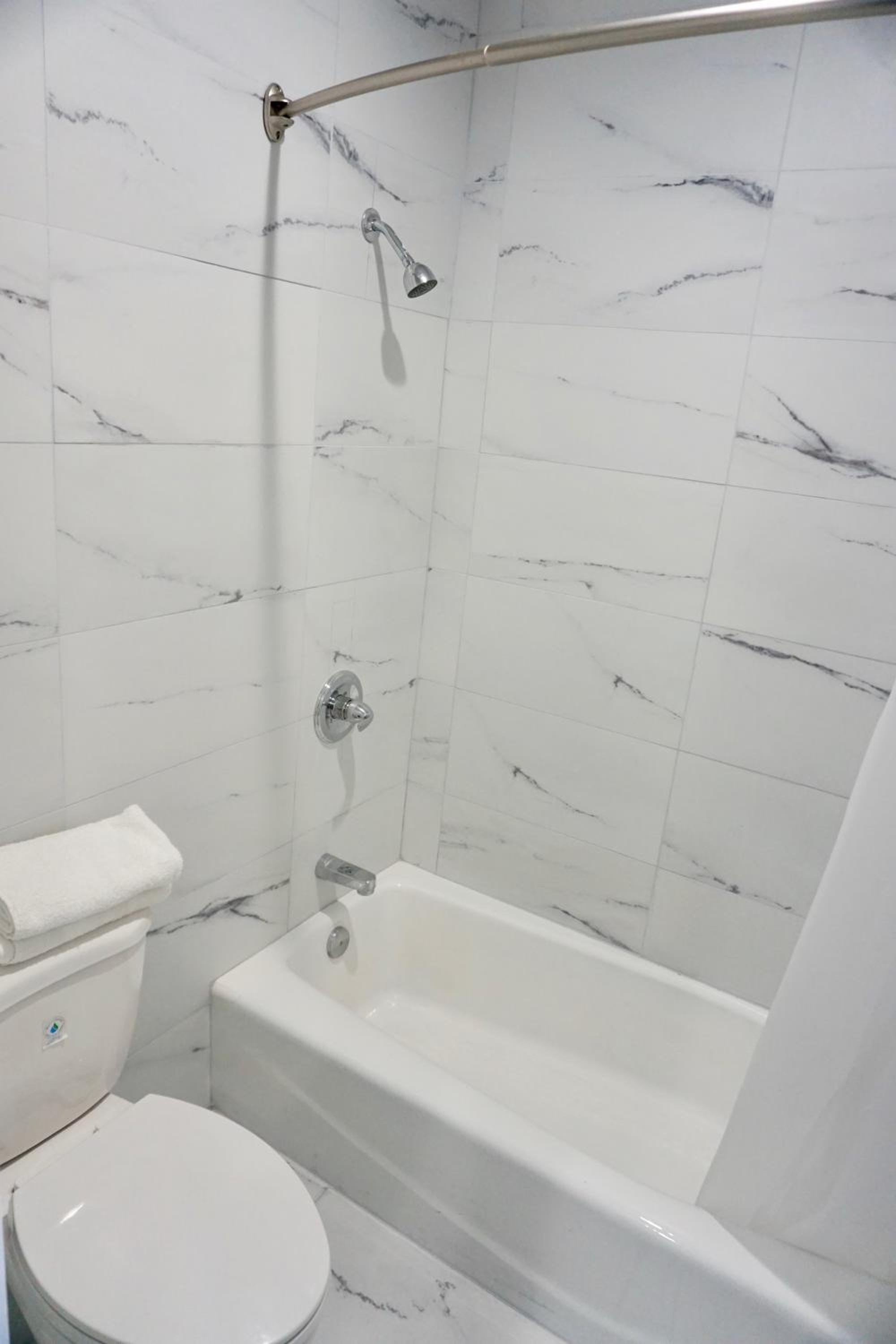 Superior King Room - Photo 7