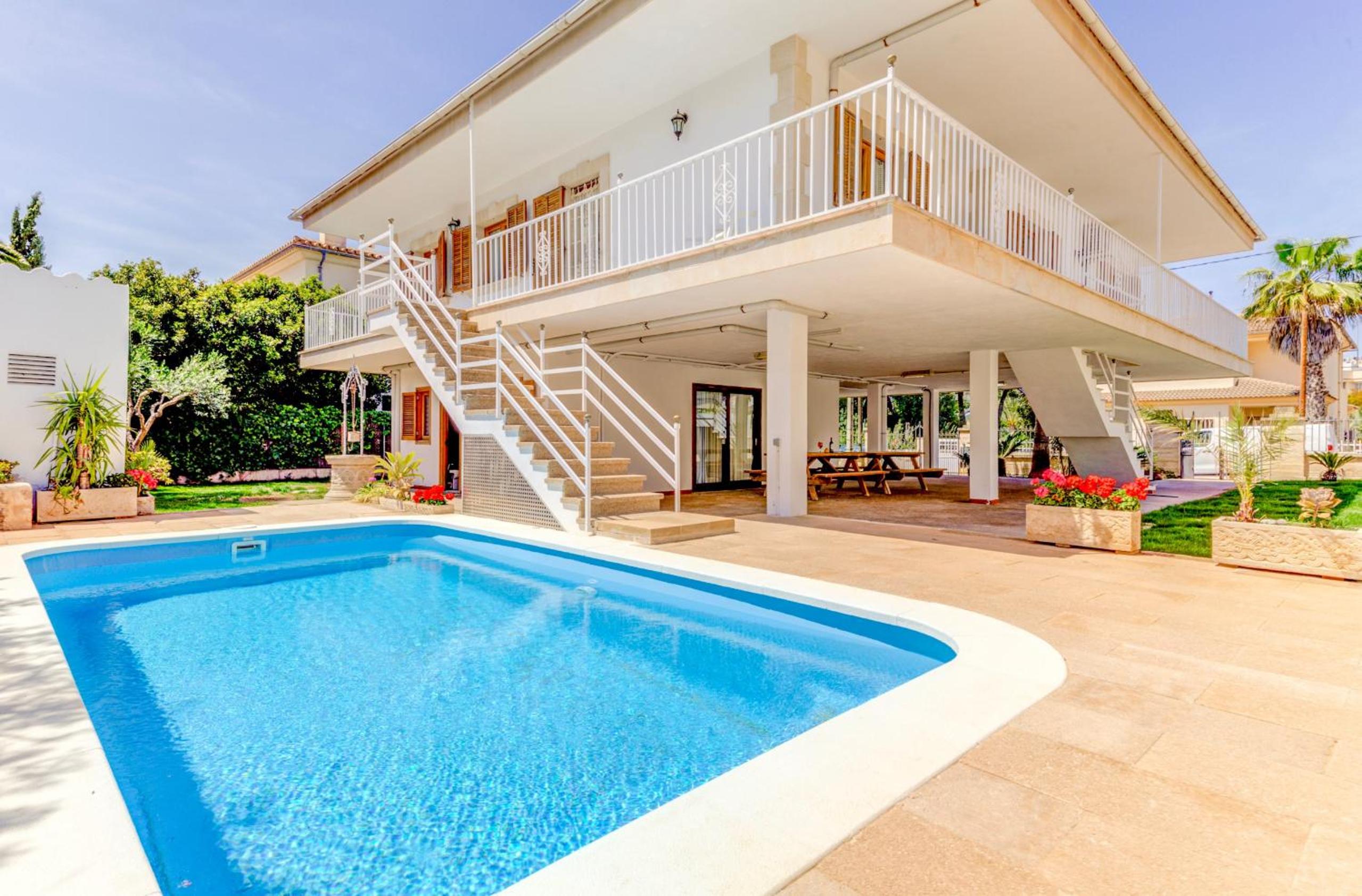 Villa with Private Pool photo 3