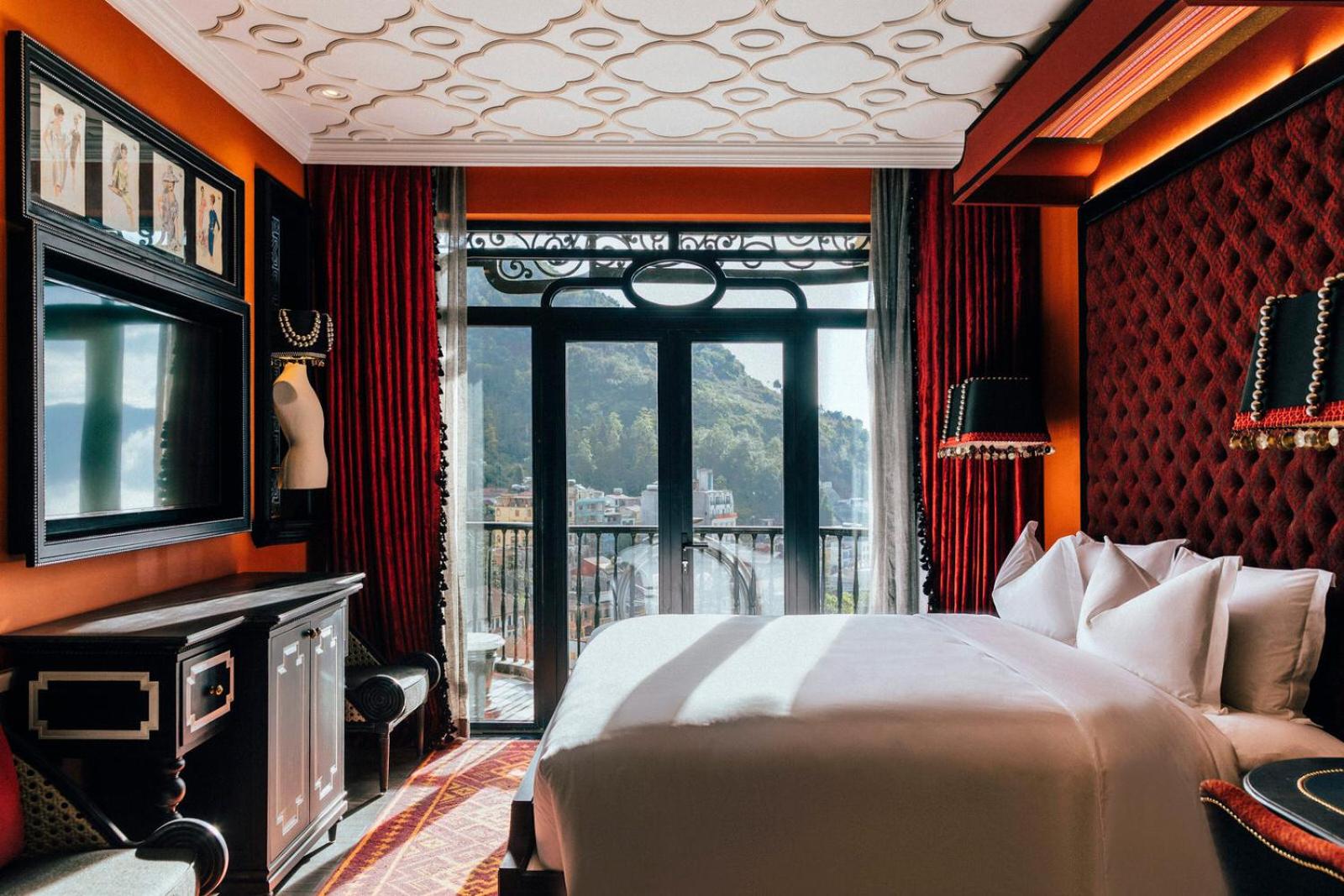 Deluxe King Suite photo 2
