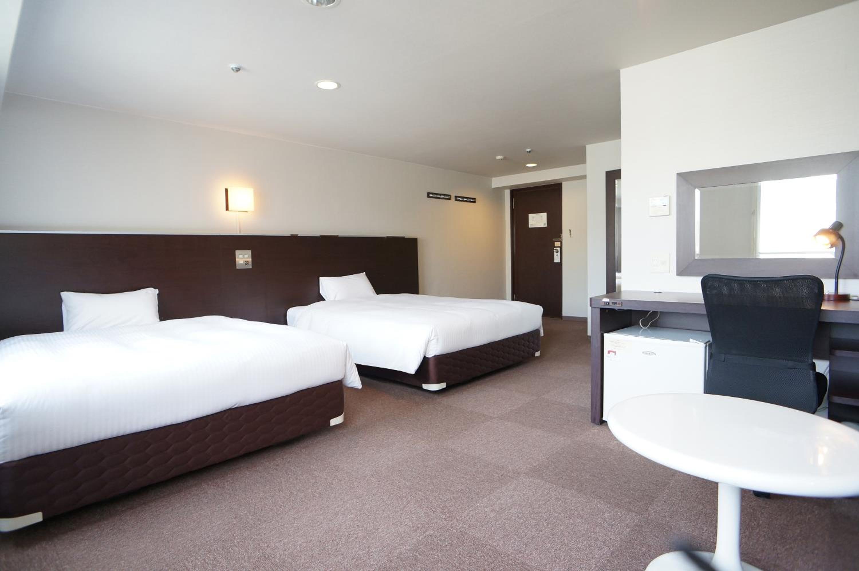 Deluxe Room - Non-Smoking photo 2