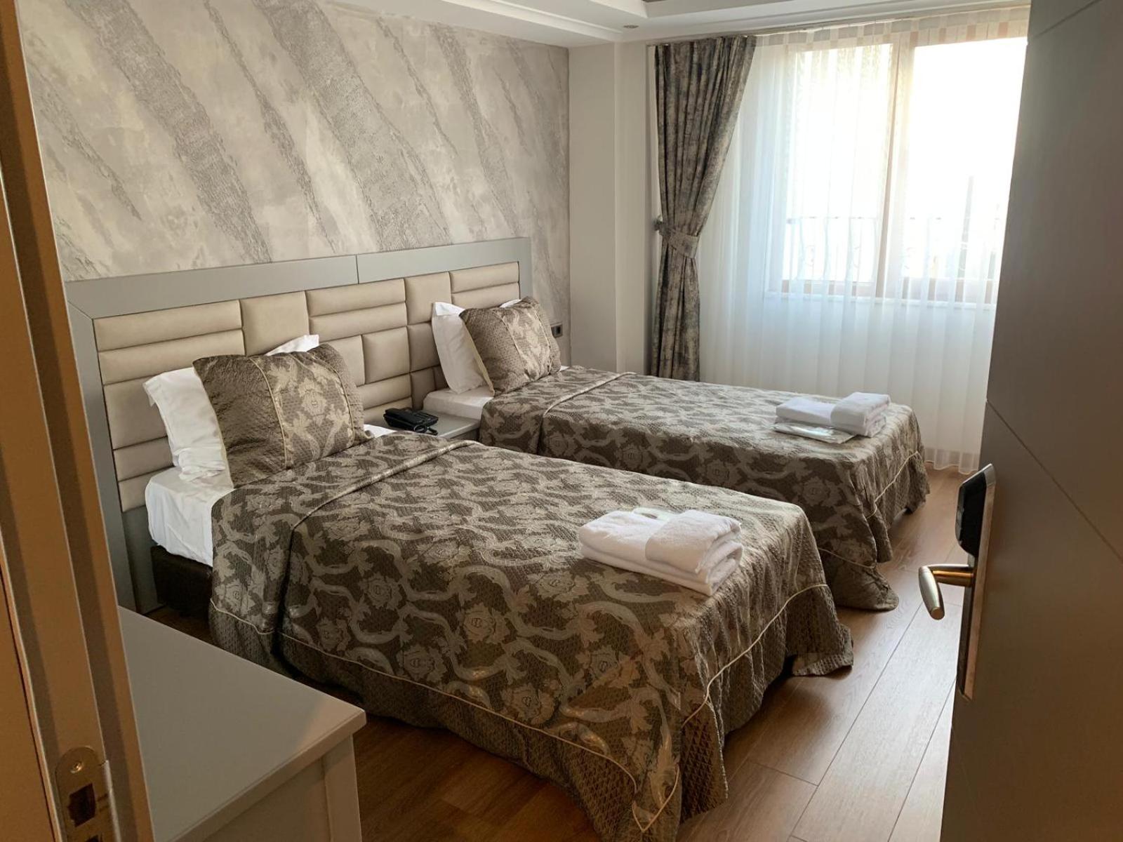 Standard Double or Twin Room photo 2