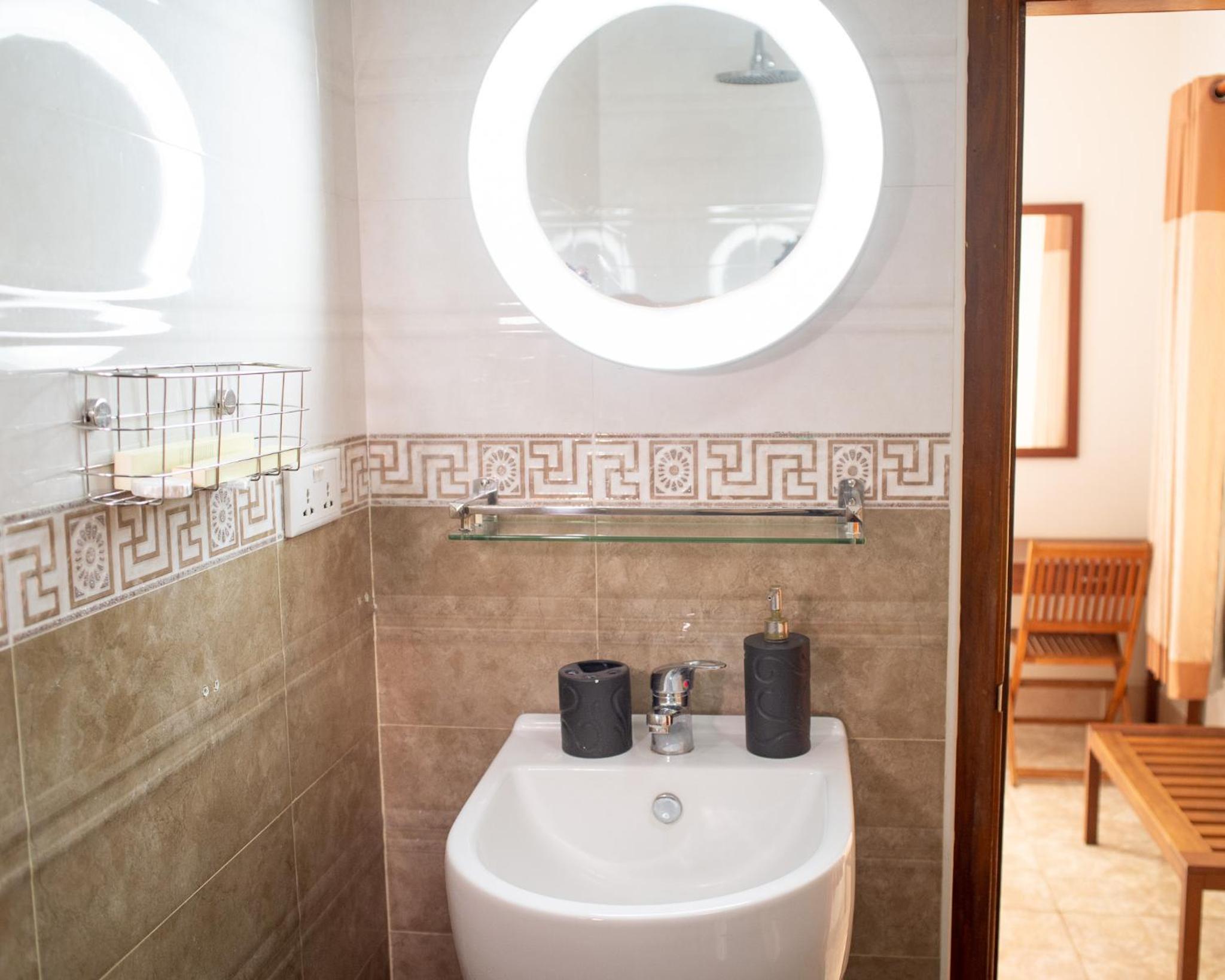 Deluxe Double Room with Balcony photo 1