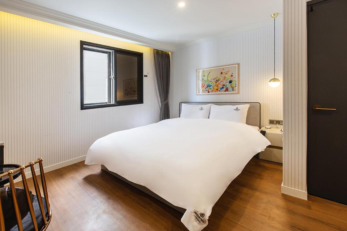 Deluxe Double Room - Photo 1