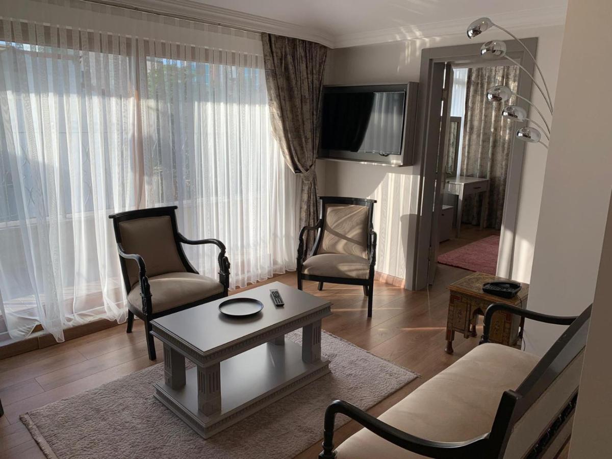 Deluxe King Room photo 2