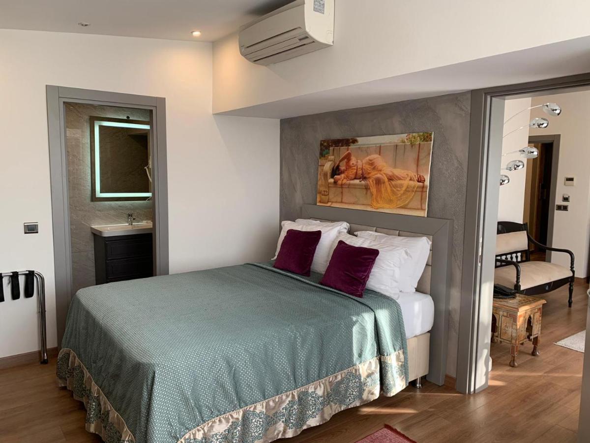Deluxe King Room photo 1