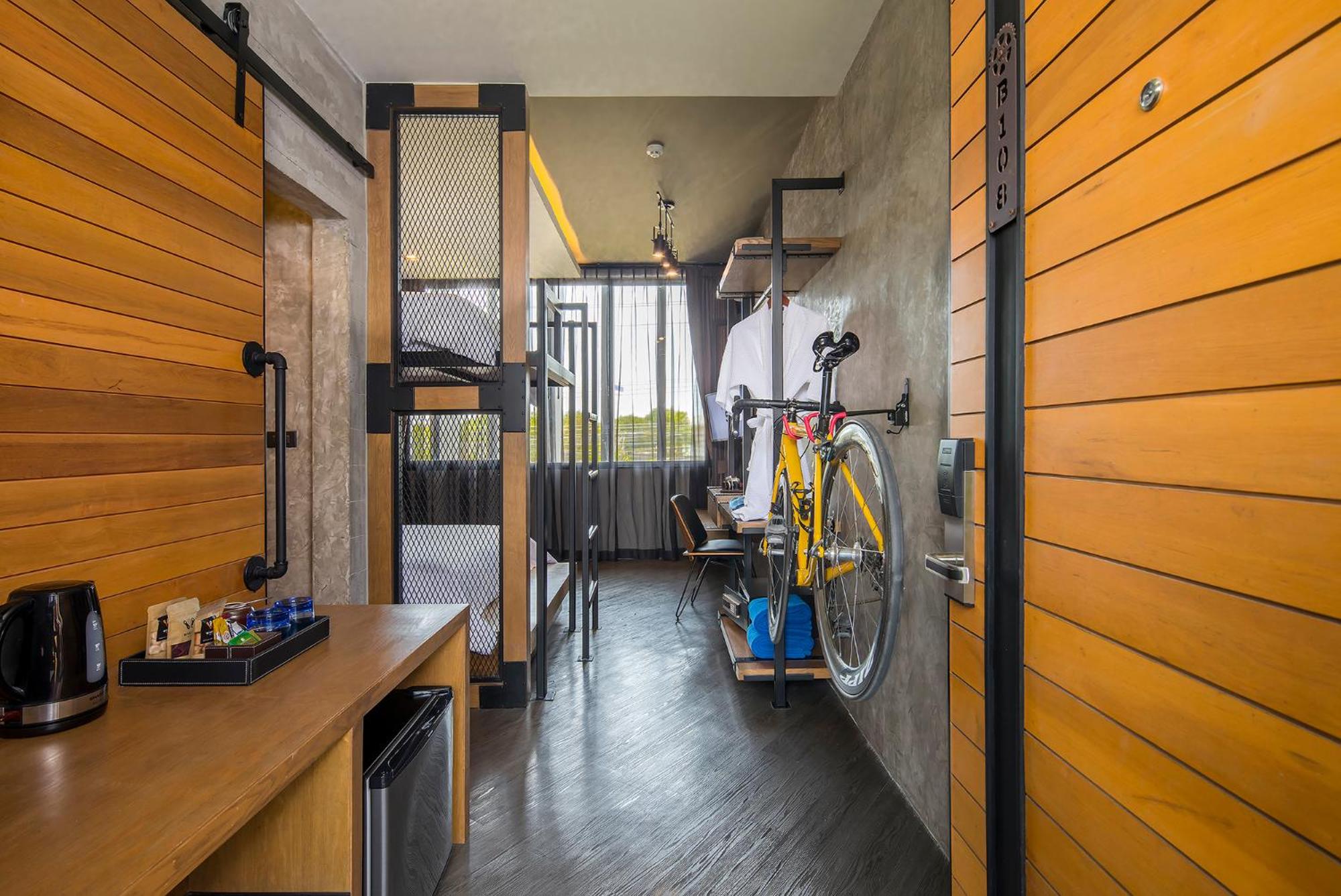 Biker Bunk Bed - Photo 5