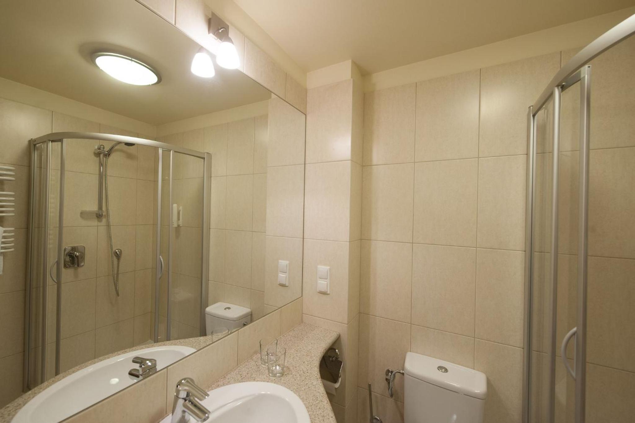 Twin Room - Photo 2