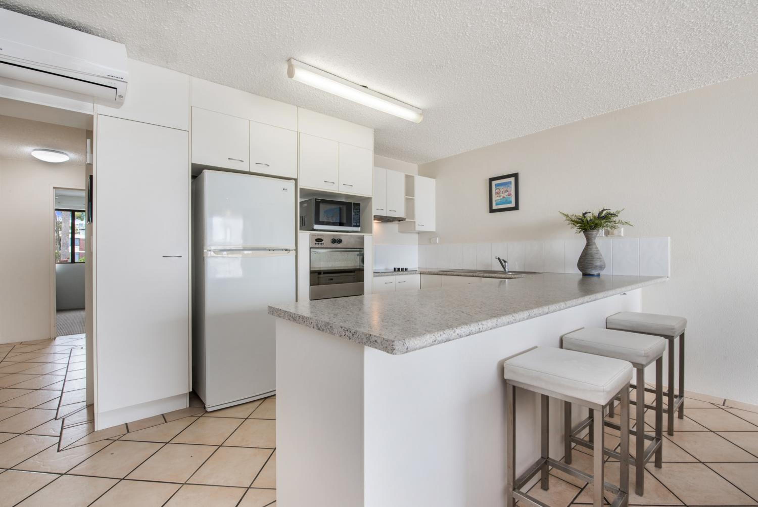 Three-Bedroom Apartment with Ocean View photo 3
