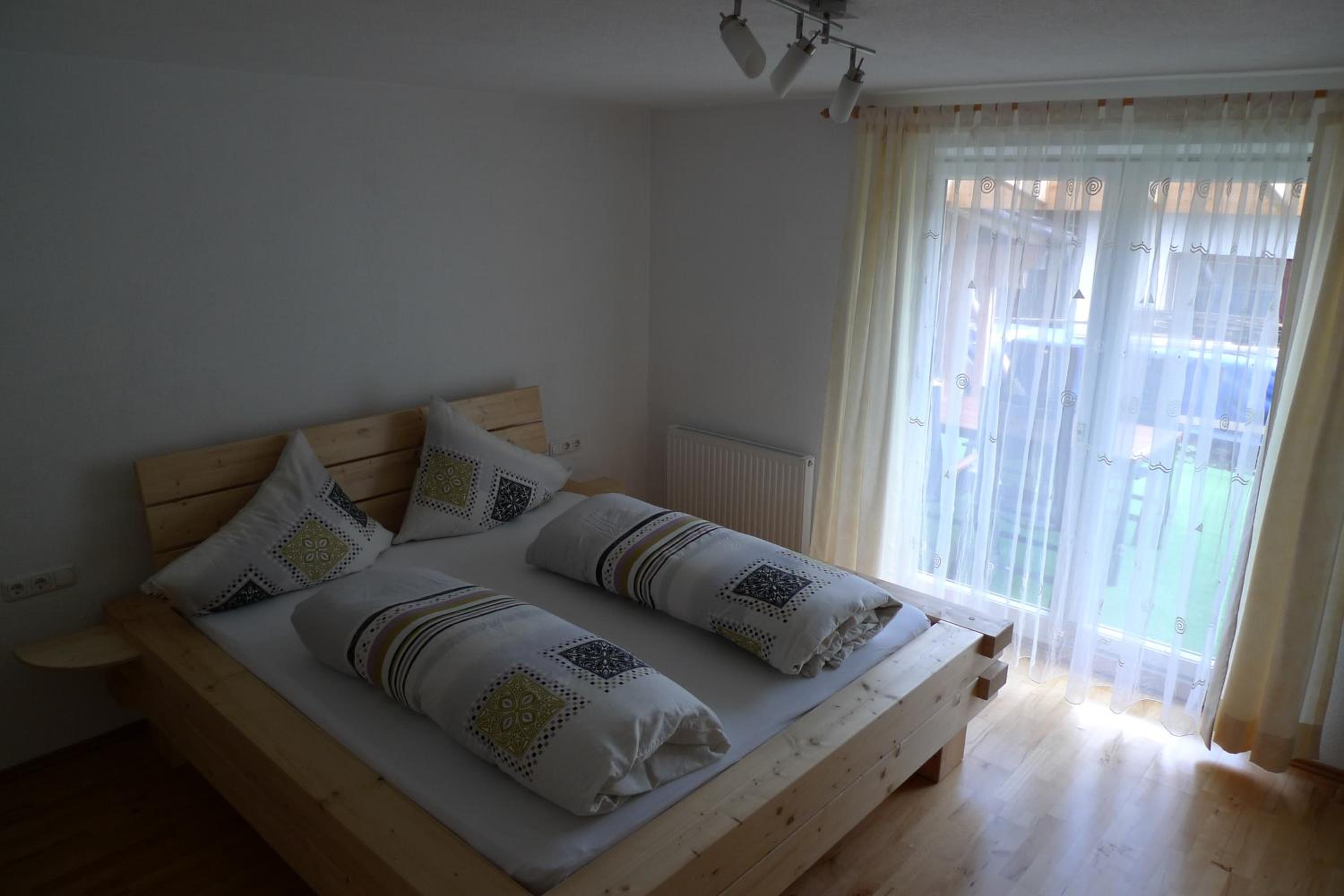 One-Bedroom Apartment with Terrace photo 3