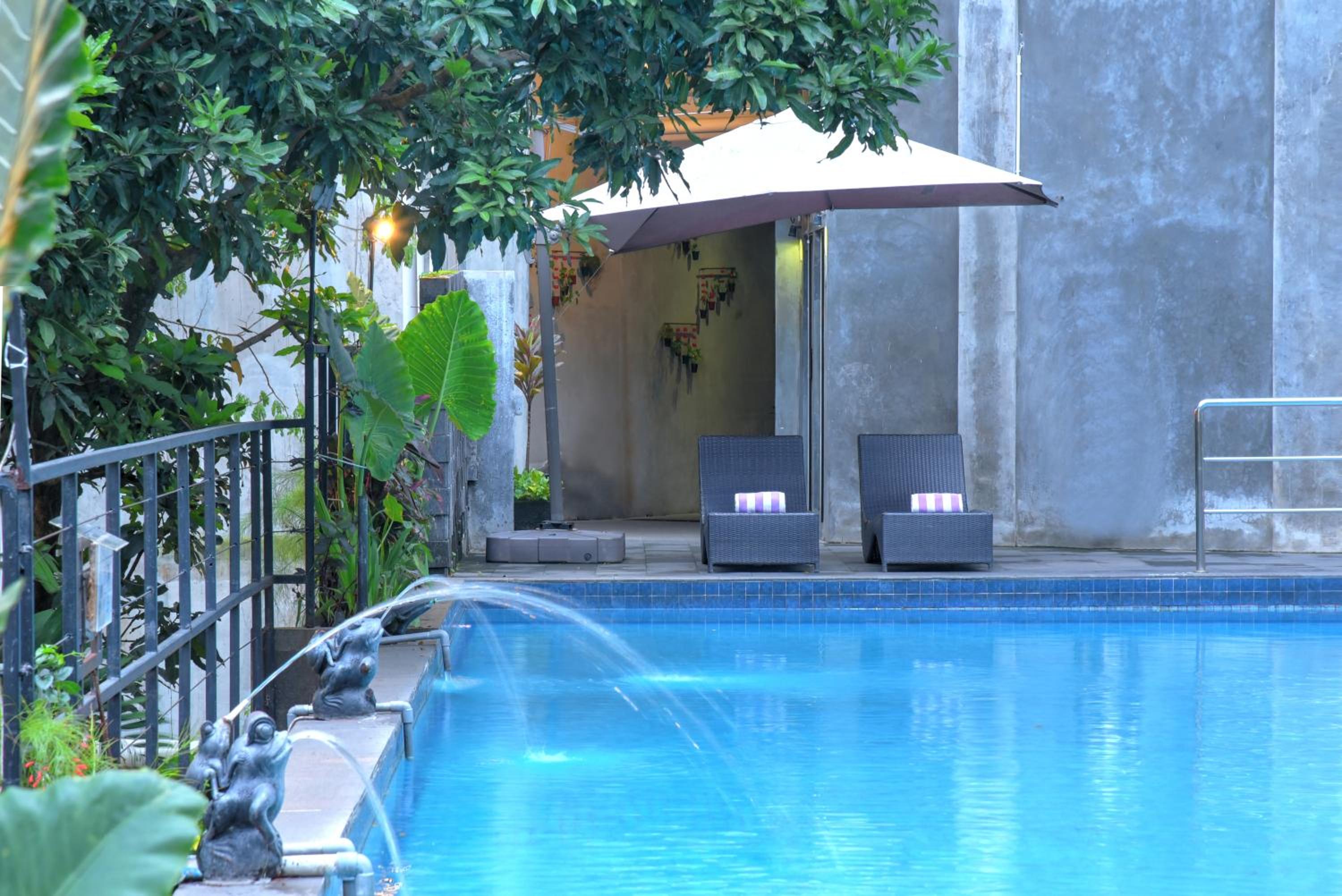 Deluxe Twin Room with Balcony photo 2