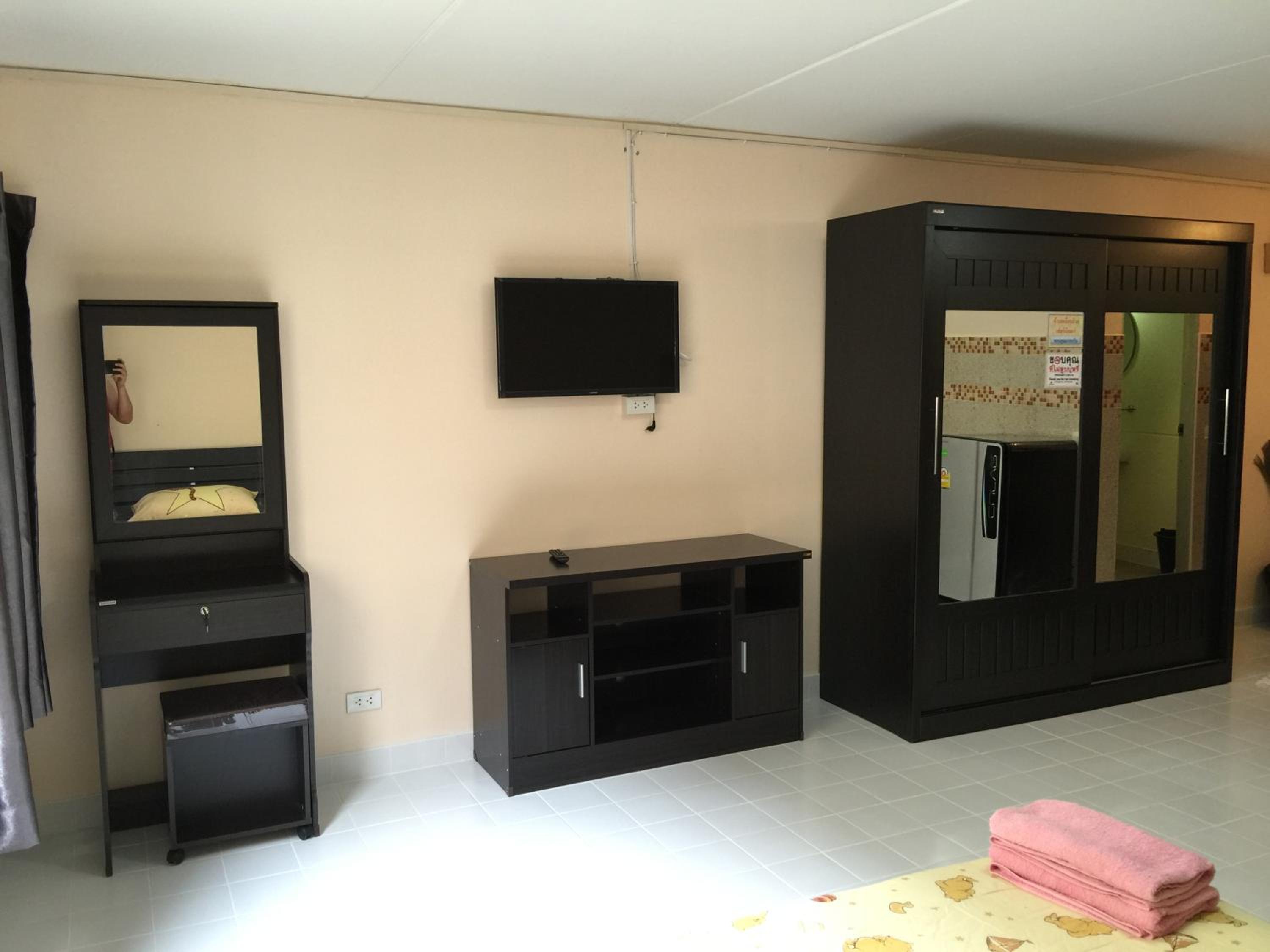 Apartment - Photo 25