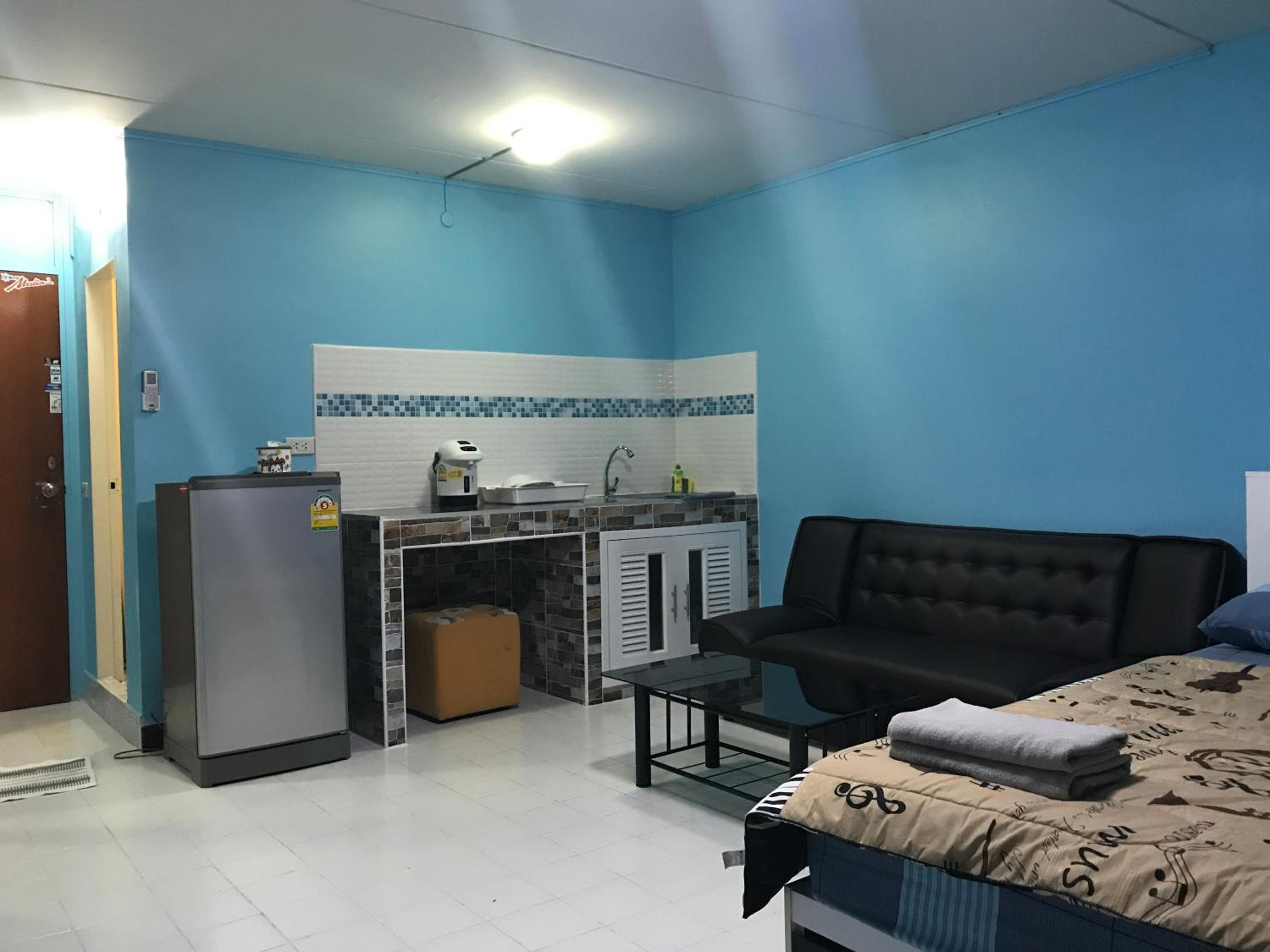 Apartment - Photo 32