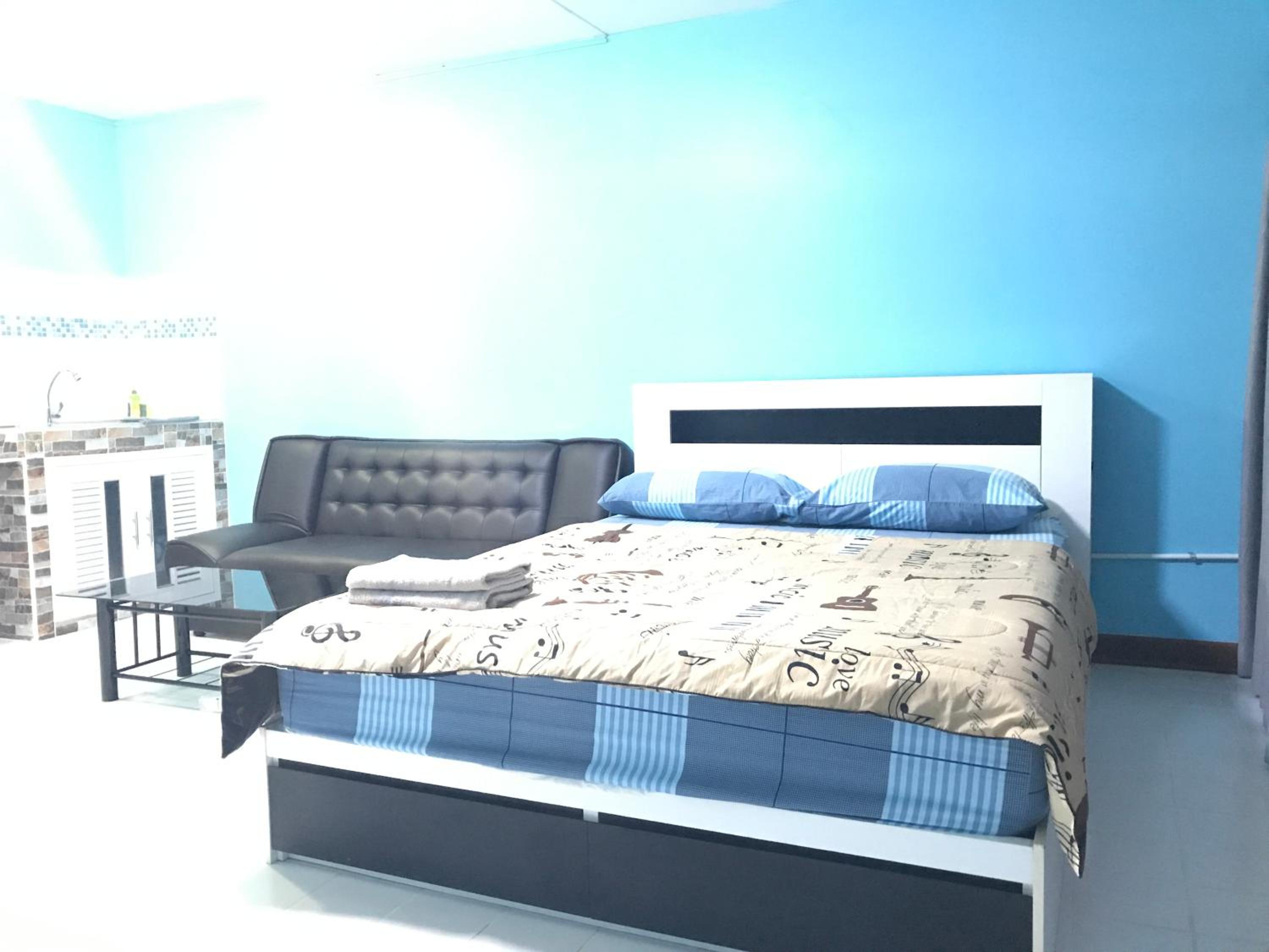 Apartment - Photo 36