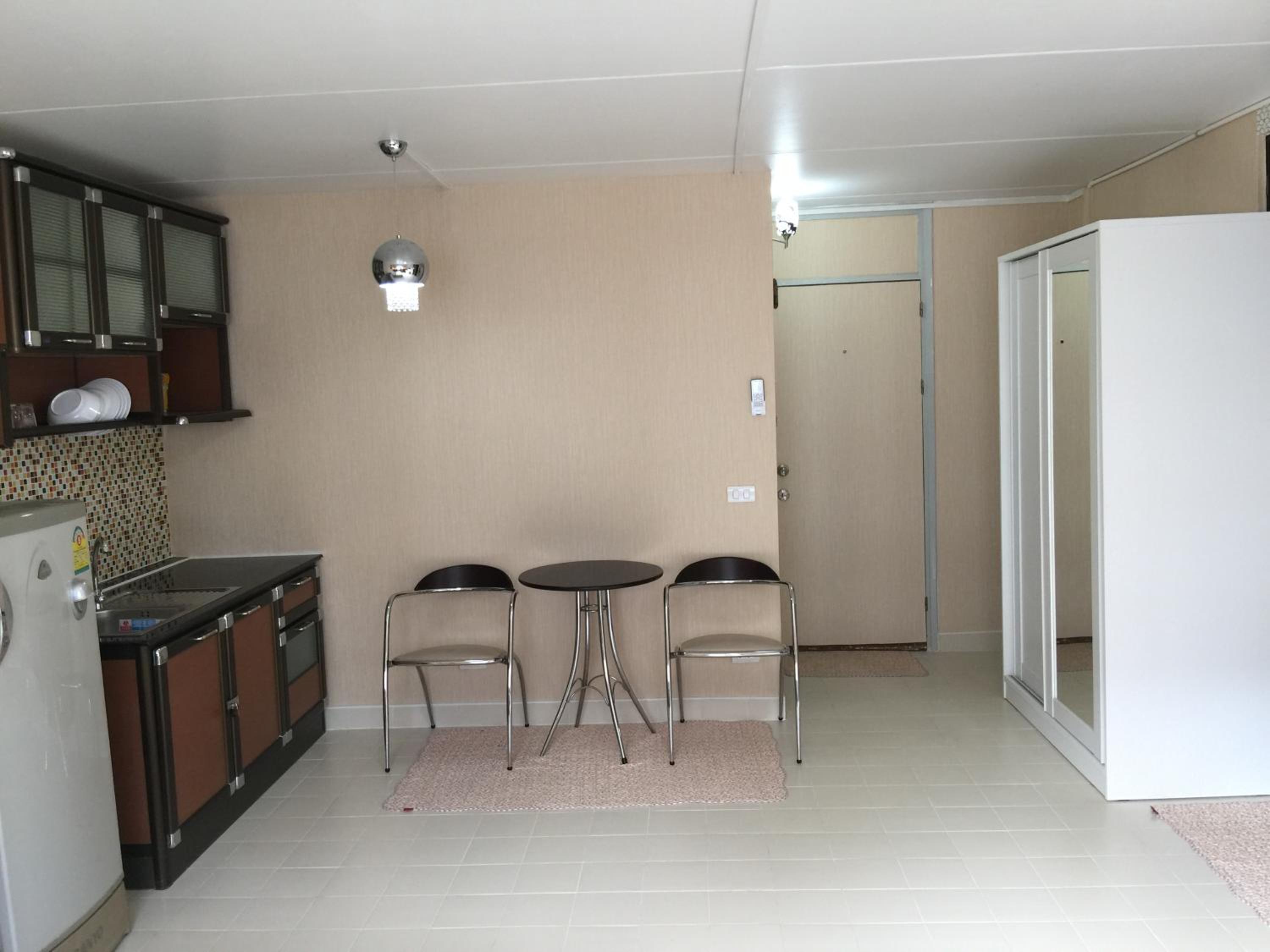 Two-Bedroom Apartment - Photo 18