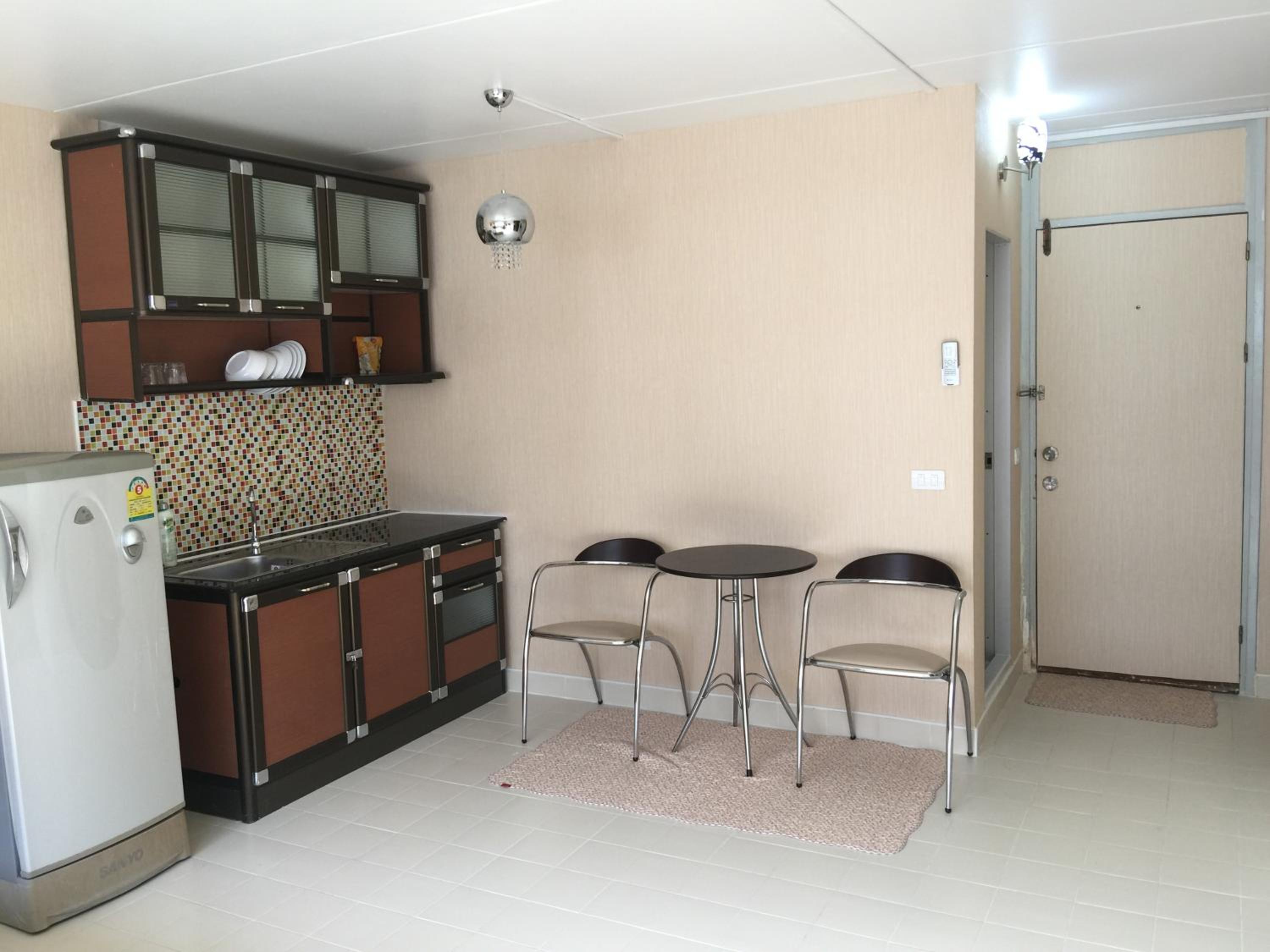 Two-Bedroom Apartment - Photo 35