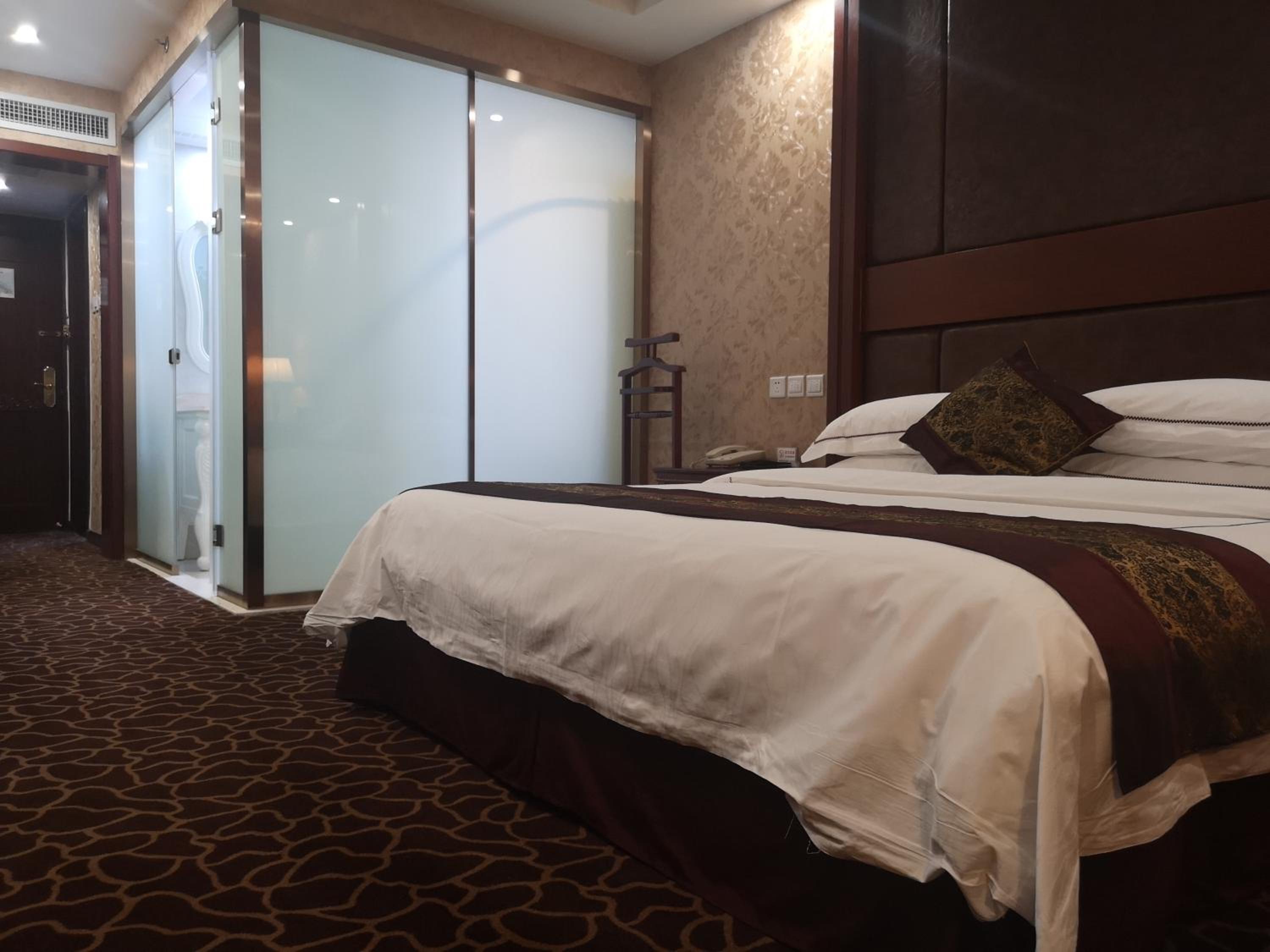 Executive King Room