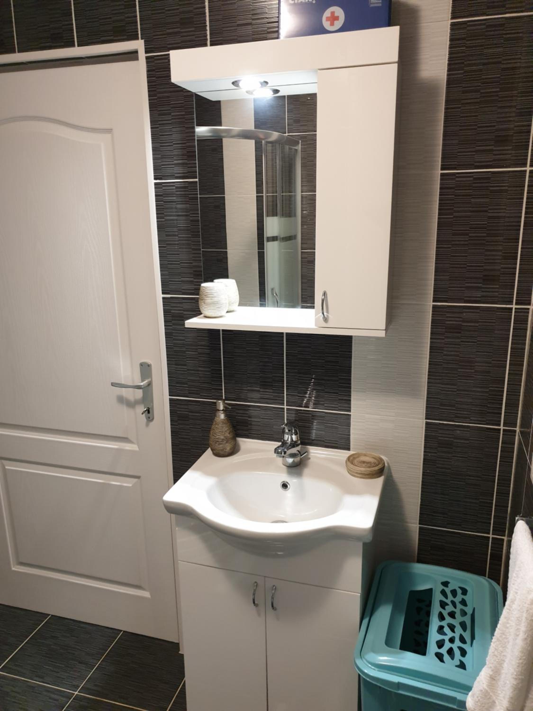 Two-Bedroom Apartment - Photo 15
